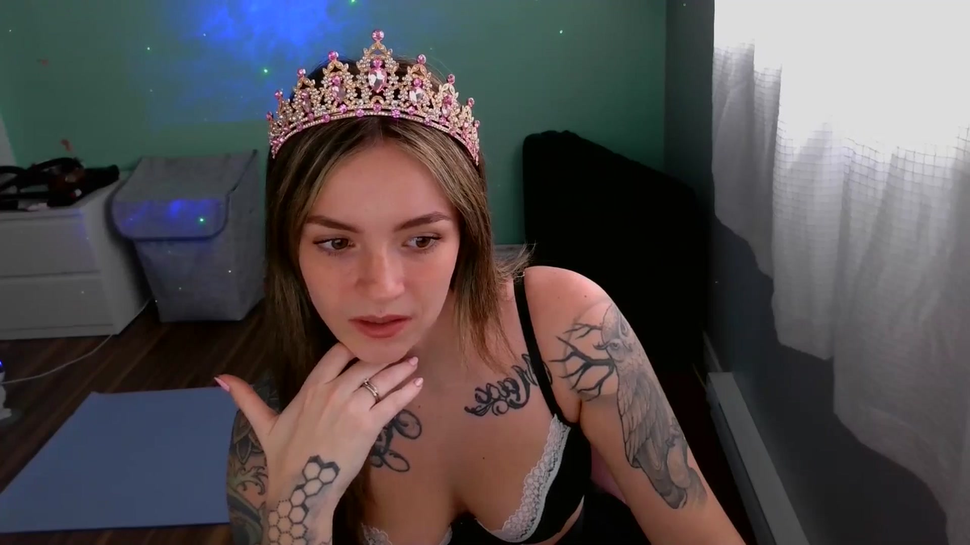 Gallery image thumbnail from puddinbunz69's myfreecams stream on, 04/01/2025, 18:20 image 18 of 20