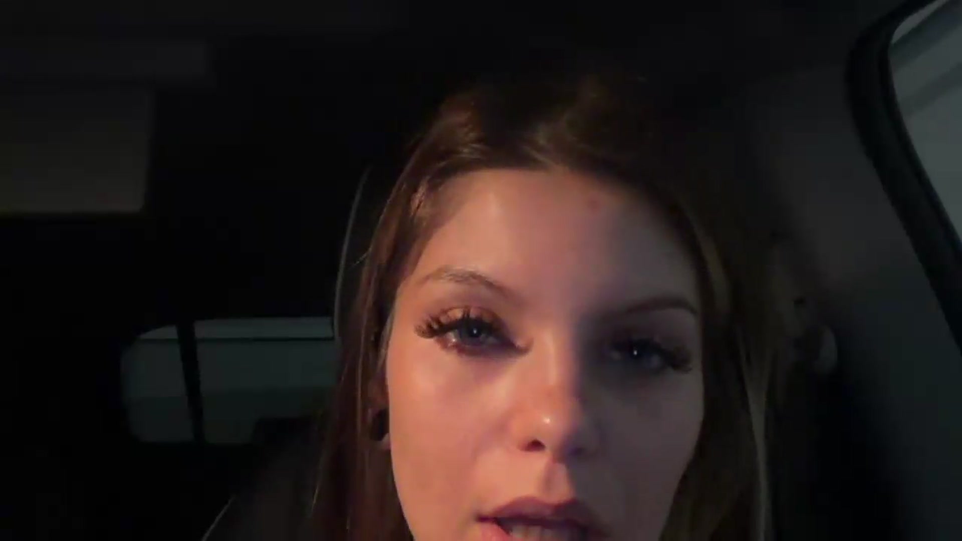 Gallery image thumbnail from punchdrunk1717's myfreecams stream on, 05/17/2026, 13:00 image 4 of 20