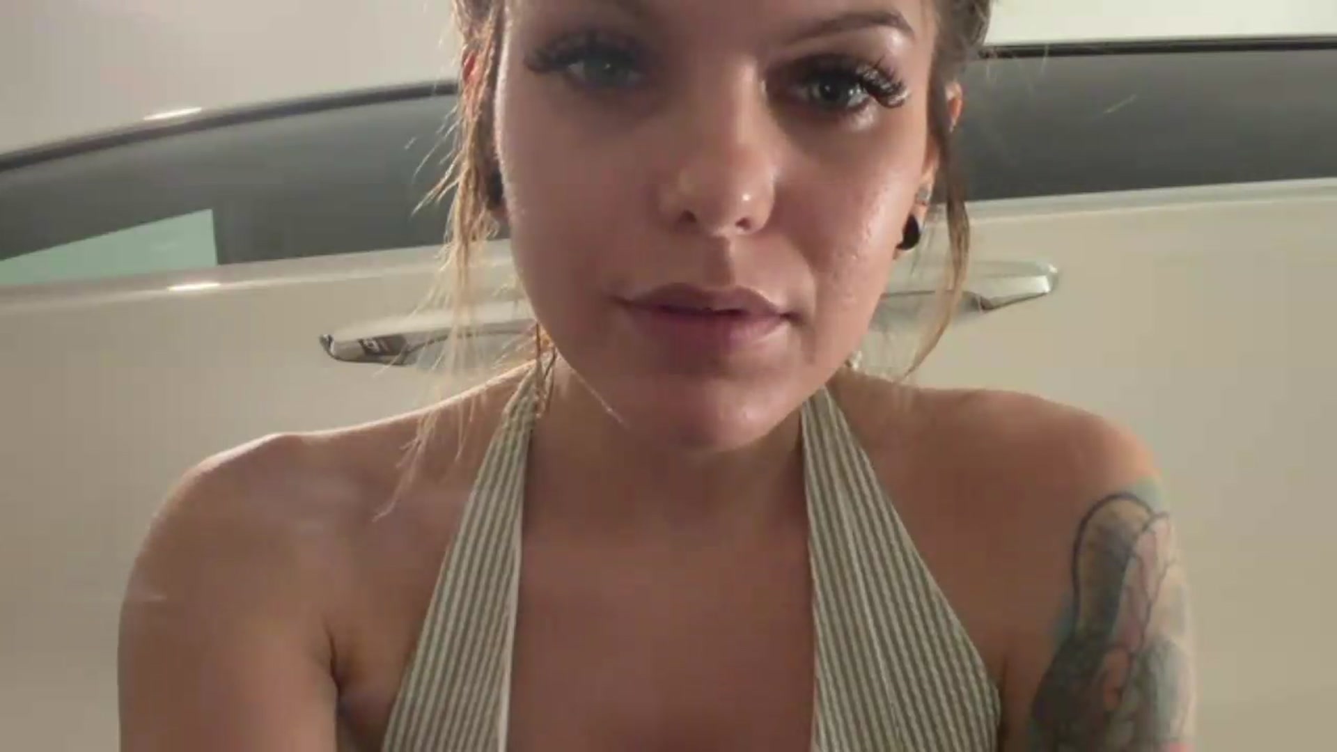 Gallery image thumbnail from punchdrunk1717's myfreecams stream on, 05/17/2026, 13:00 image 11 of 20