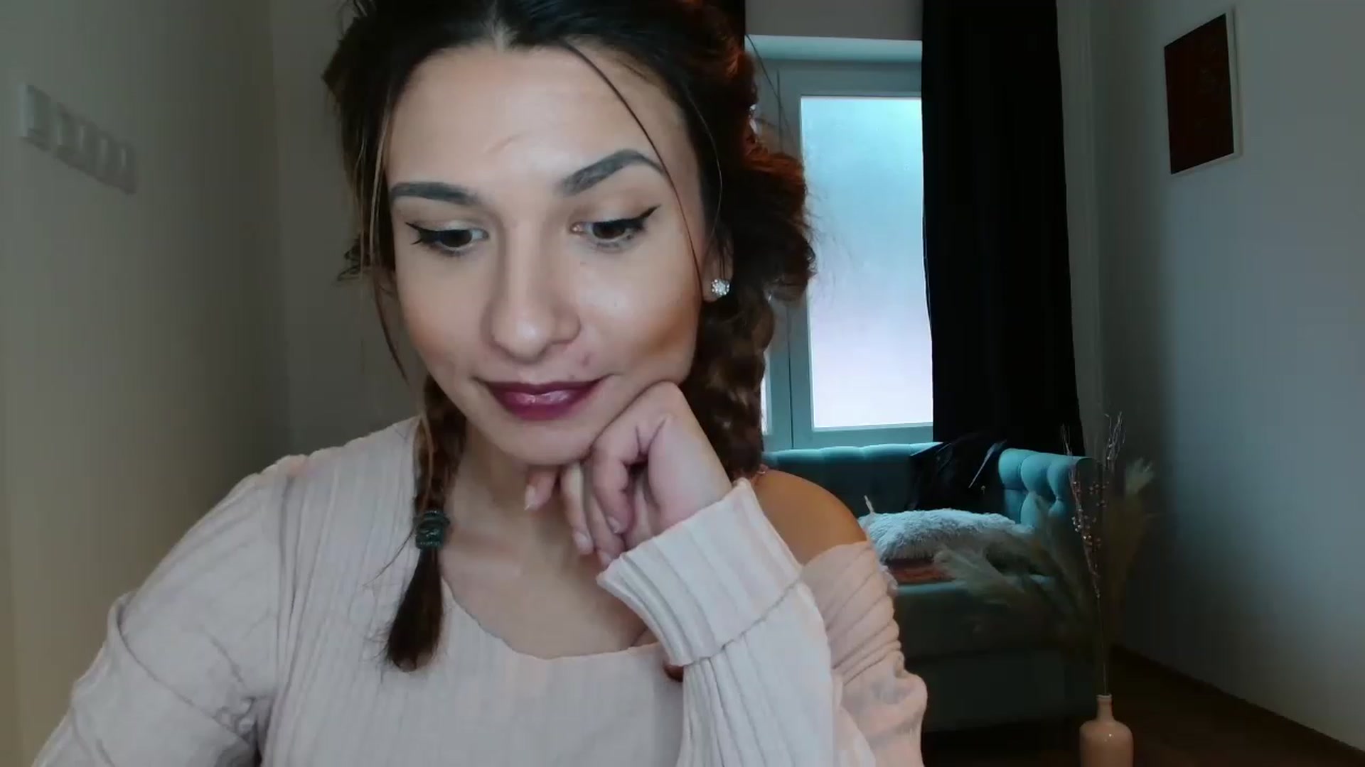 Gallery image thumbnail from pussy_kitti's myfreecams stream on, 11/26/2022, 13:08 image 18 of 20