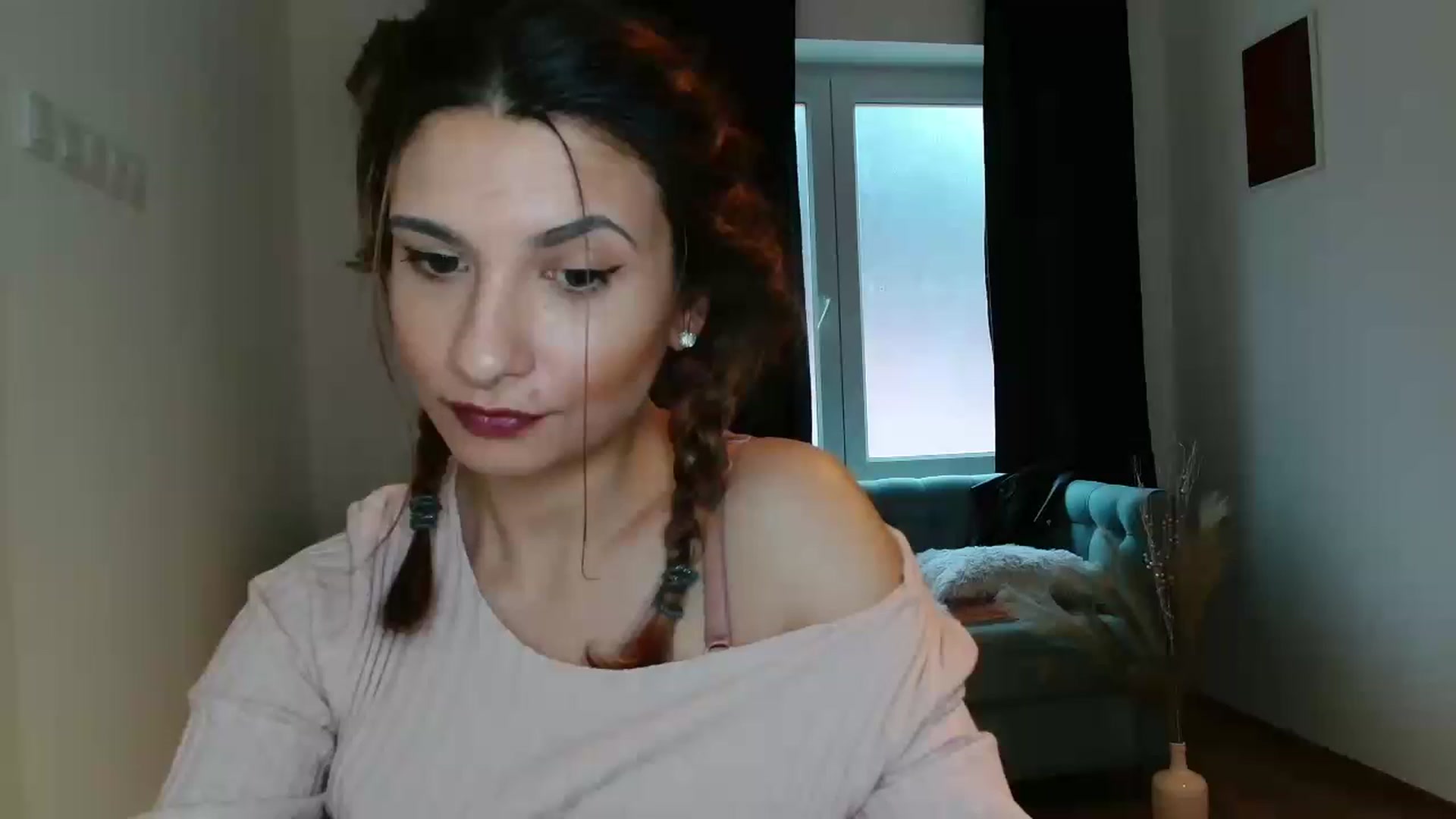 Gallery image thumbnail from pussy_kitti's myfreecams stream on, 11/26/2022, 13:08 image 12 of 20