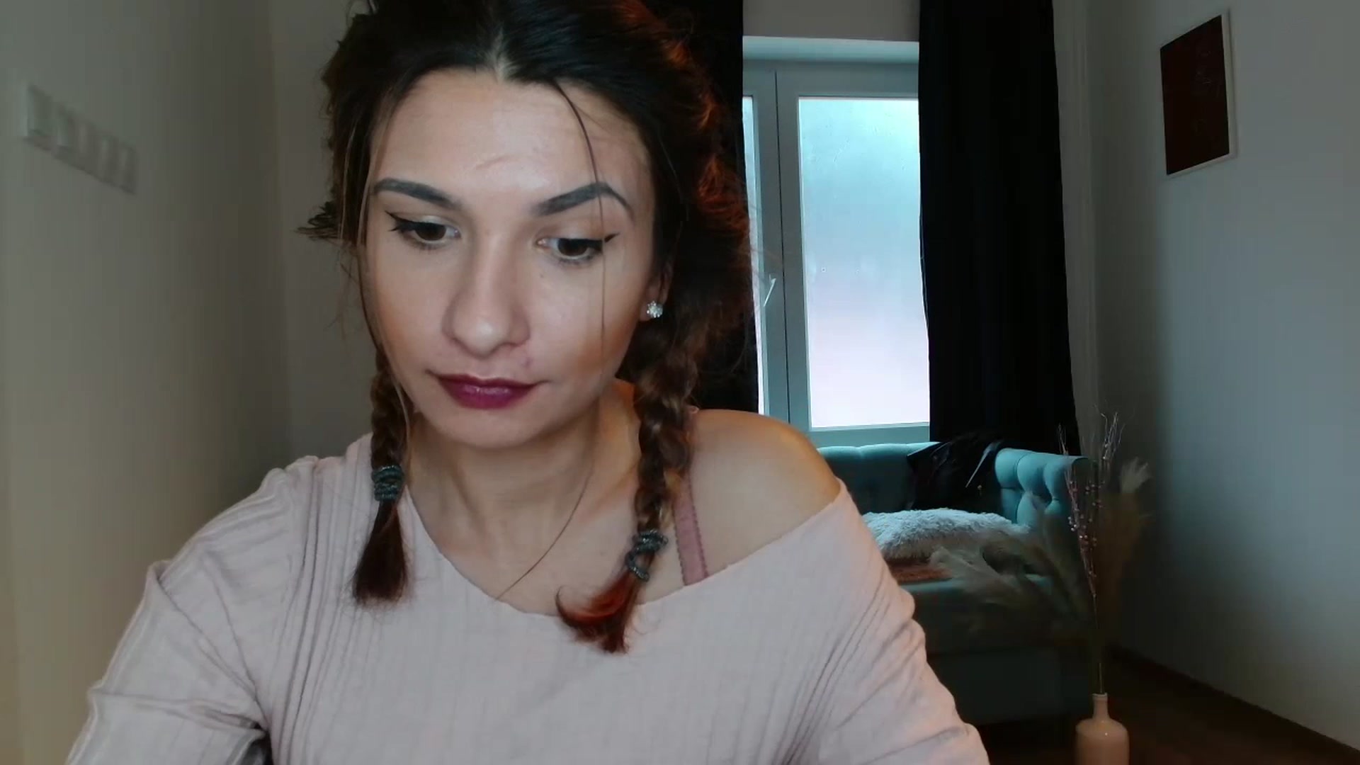 Gallery image thumbnail from pussy_kitti's myfreecams stream on, 11/26/2022, 13:08 image 1 of 20