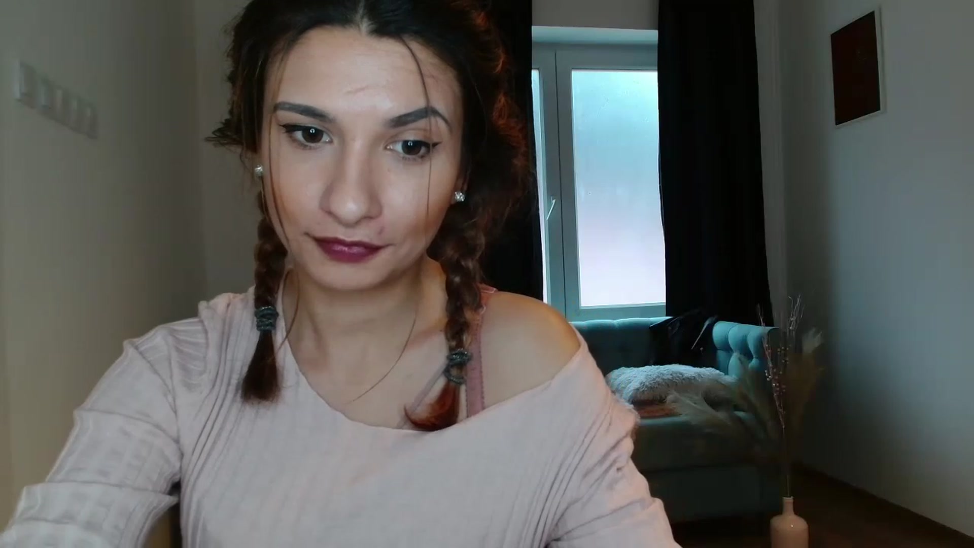 Gallery image thumbnail from pussy_kitti's myfreecams stream on, 11/26/2022, 13:08 image 8 of 20