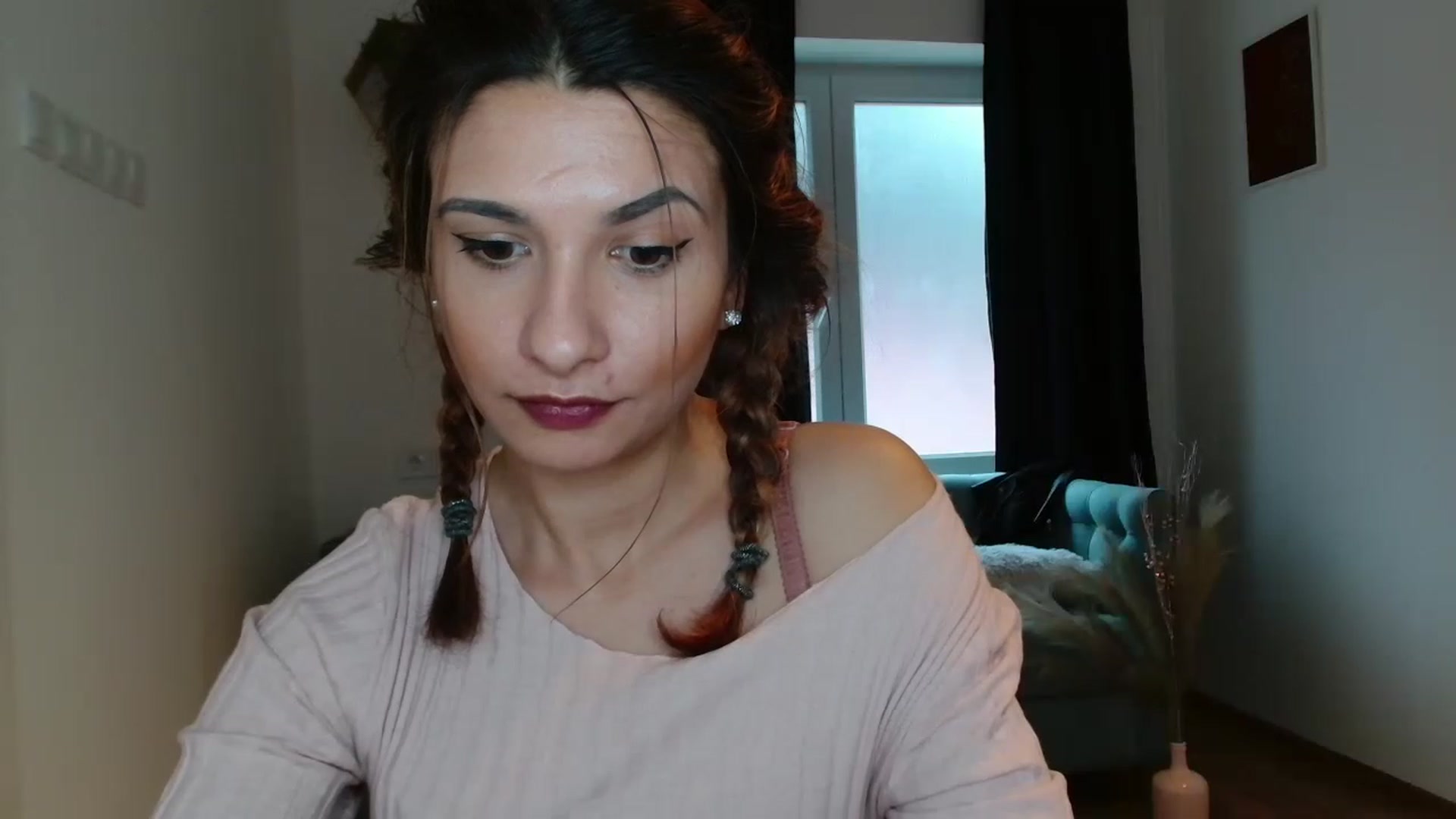 Gallery image thumbnail from pussy_kitti's myfreecams stream on, 11/26/2022, 13:08 image 2 of 20