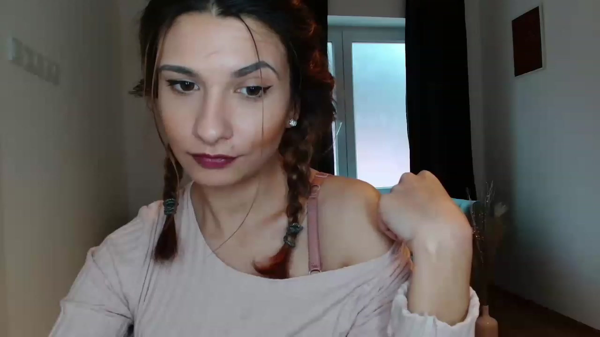 Gallery image thumbnail from pussy_kitti's myfreecams stream on, 11/26/2022, 13:08 image 3 of 20