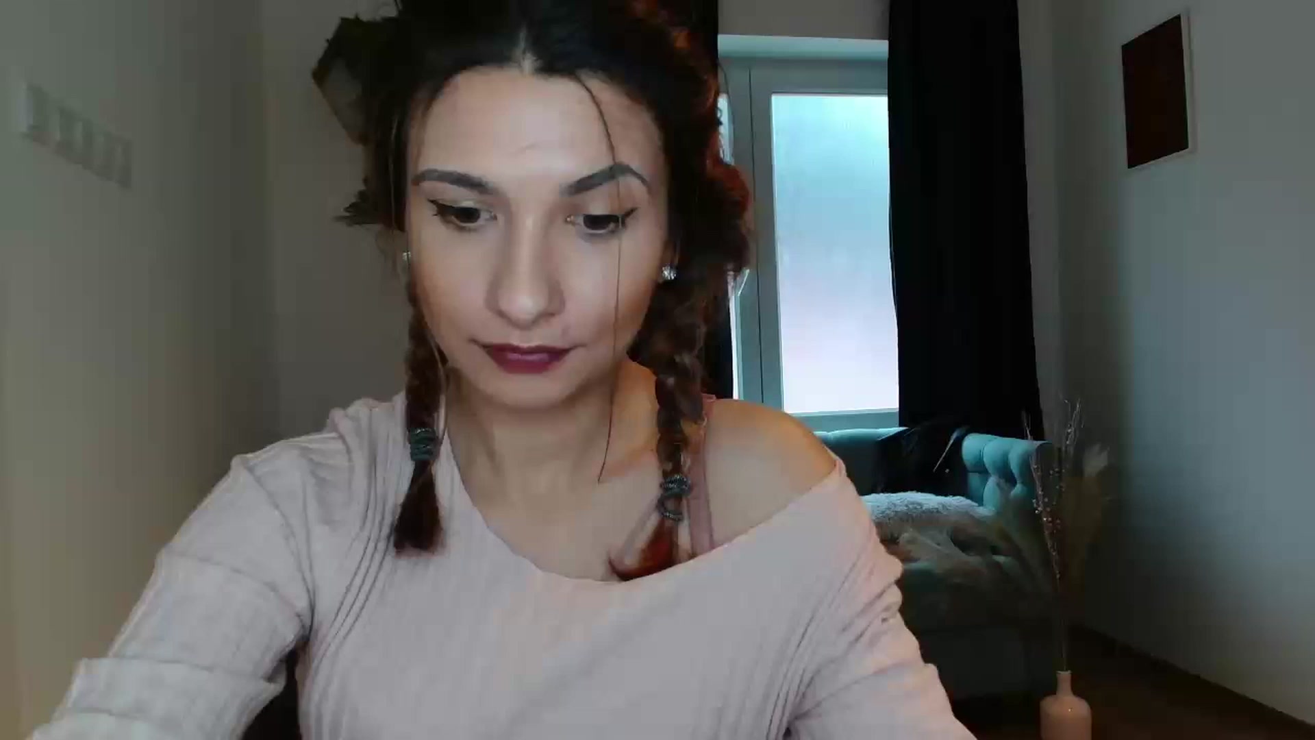 Gallery image thumbnail from pussy_kitti's myfreecams stream on, 11/26/2022, 13:08 image 9 of 20