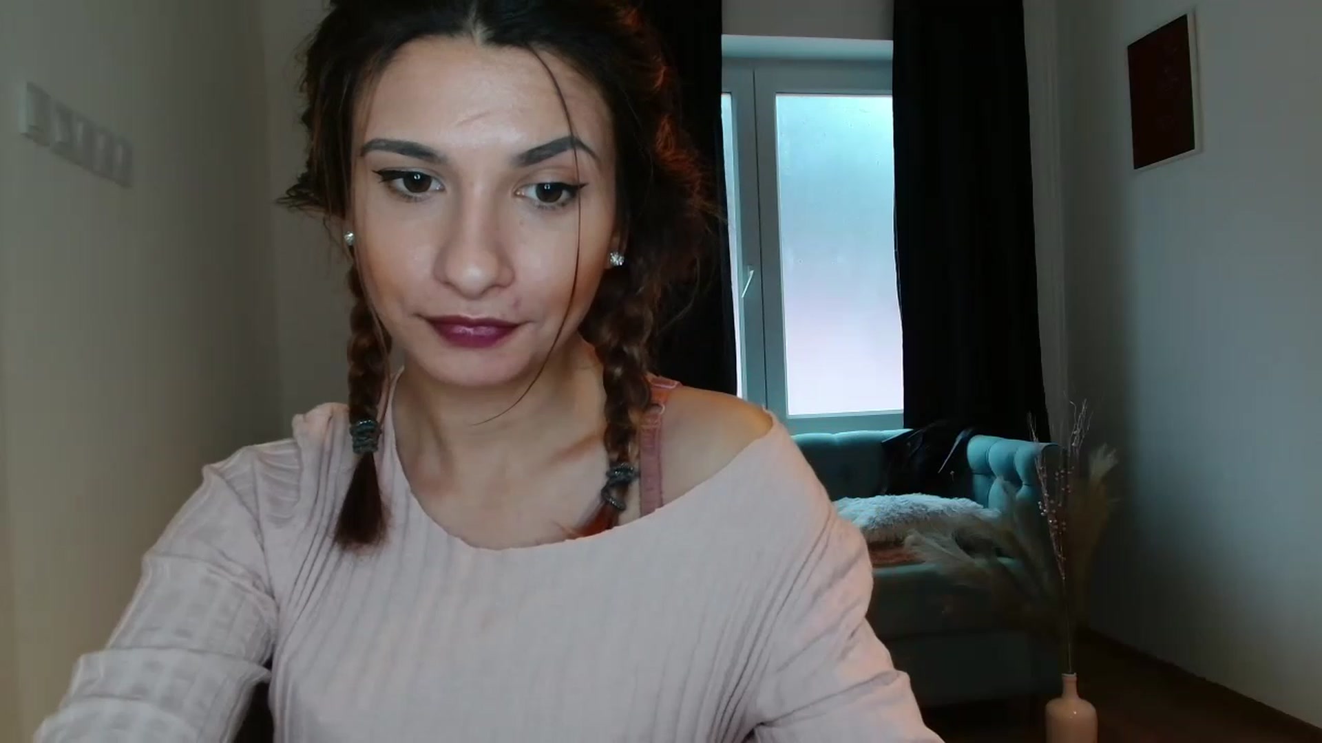 Gallery image thumbnail from pussy_kitti's myfreecams stream on, 11/26/2022, 13:08 image 7 of 20