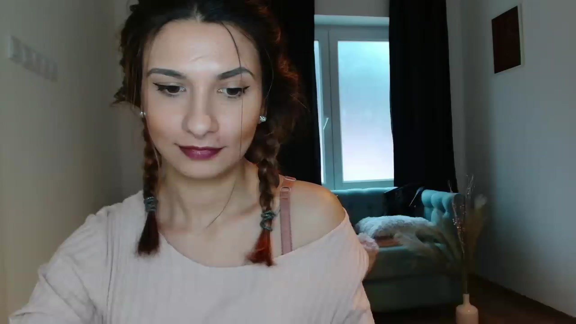 Gallery image thumbnail from pussy_kitti's myfreecams stream on, 11/26/2022, 13:08 image 16 of 20