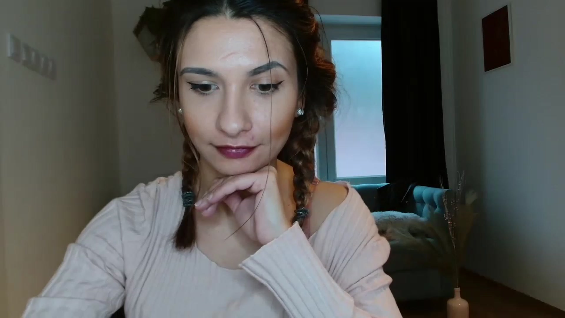 Gallery image thumbnail from pussy_kitti's myfreecams stream on, 11/26/2022, 13:29 image 17 of 20