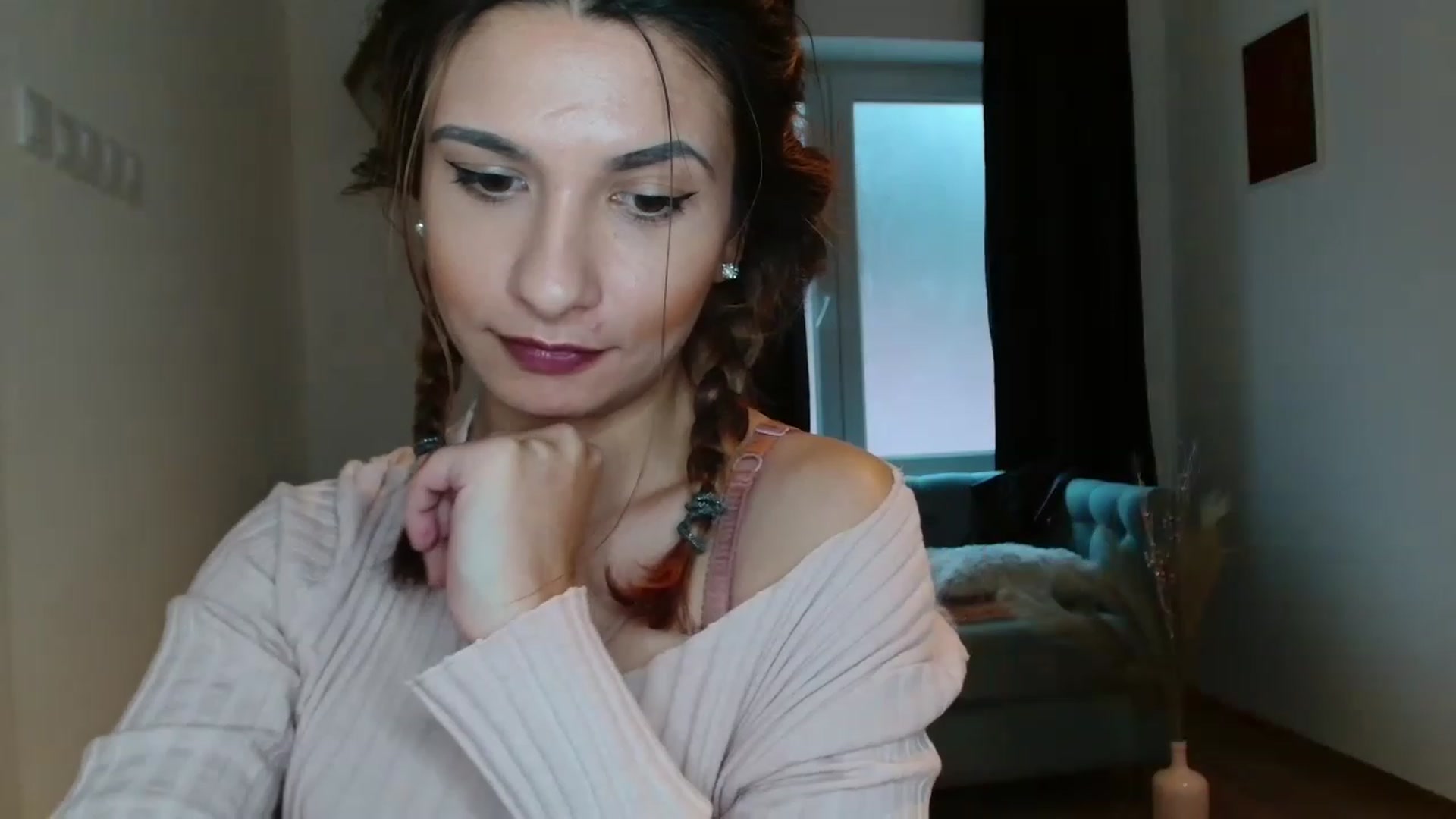 Gallery image thumbnail from pussy_kitti's myfreecams stream on, 11/26/2022, 13:29 image 19 of 20