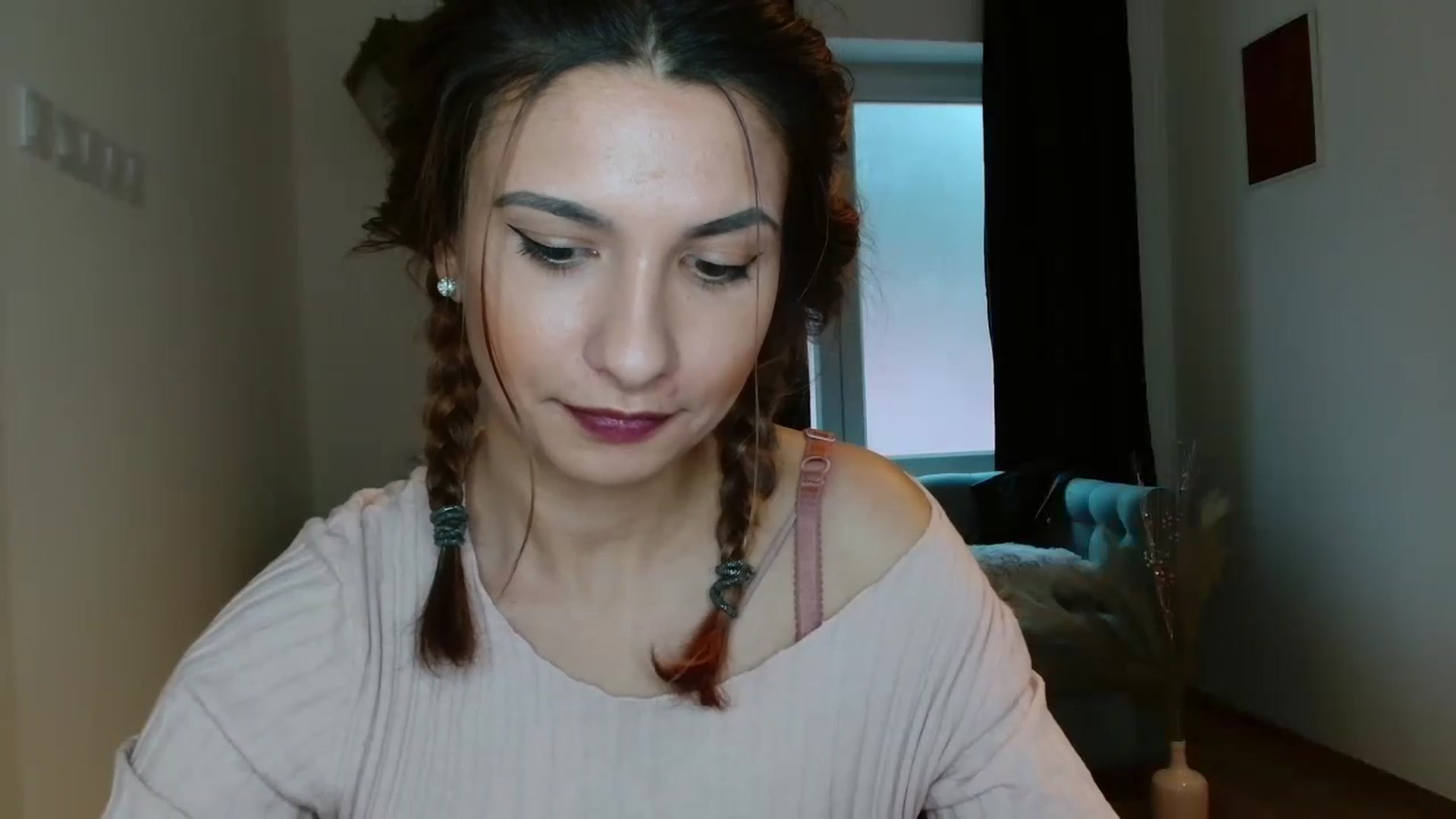 Gallery image thumbnail from pussy_kitti's myfreecams stream on, 11/26/2022, 13:29 image 9 of 20
