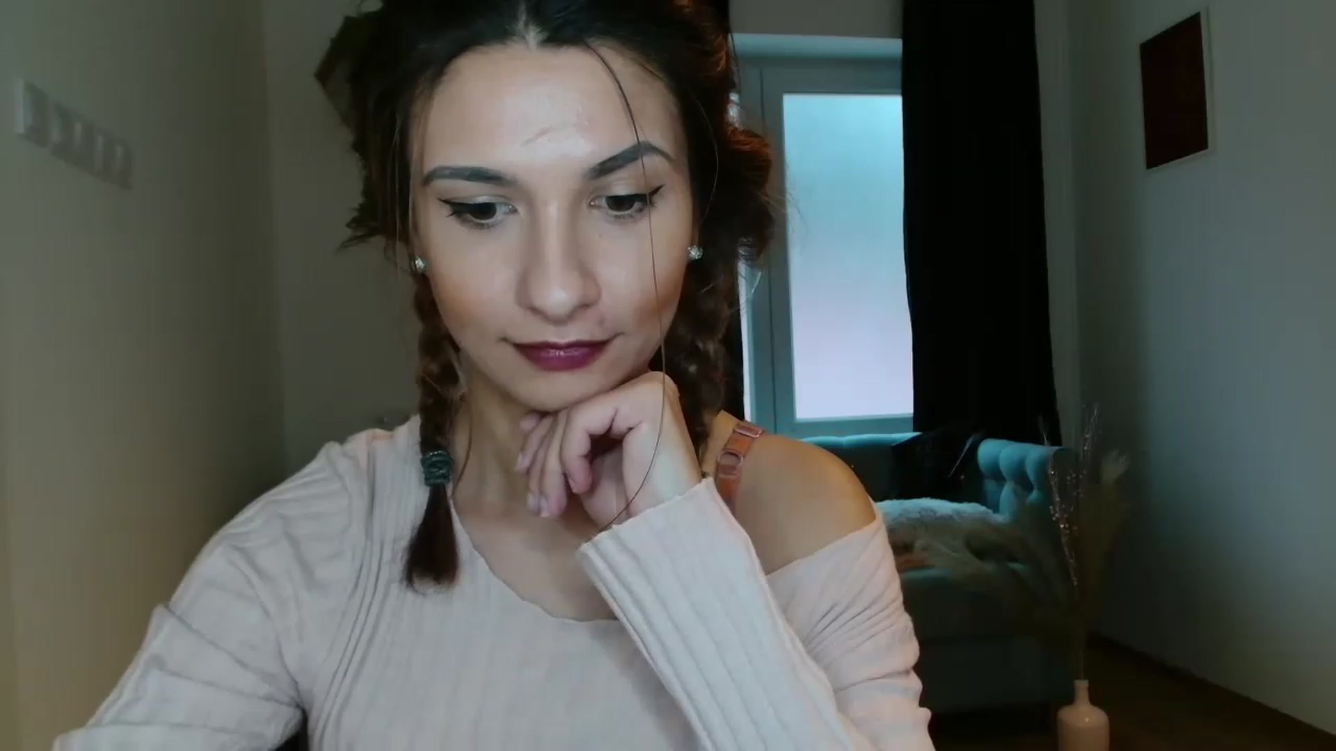 Gallery image thumbnail from pussy_kitti's myfreecams stream on, 11/26/2022, 13:29 image 3 of 20