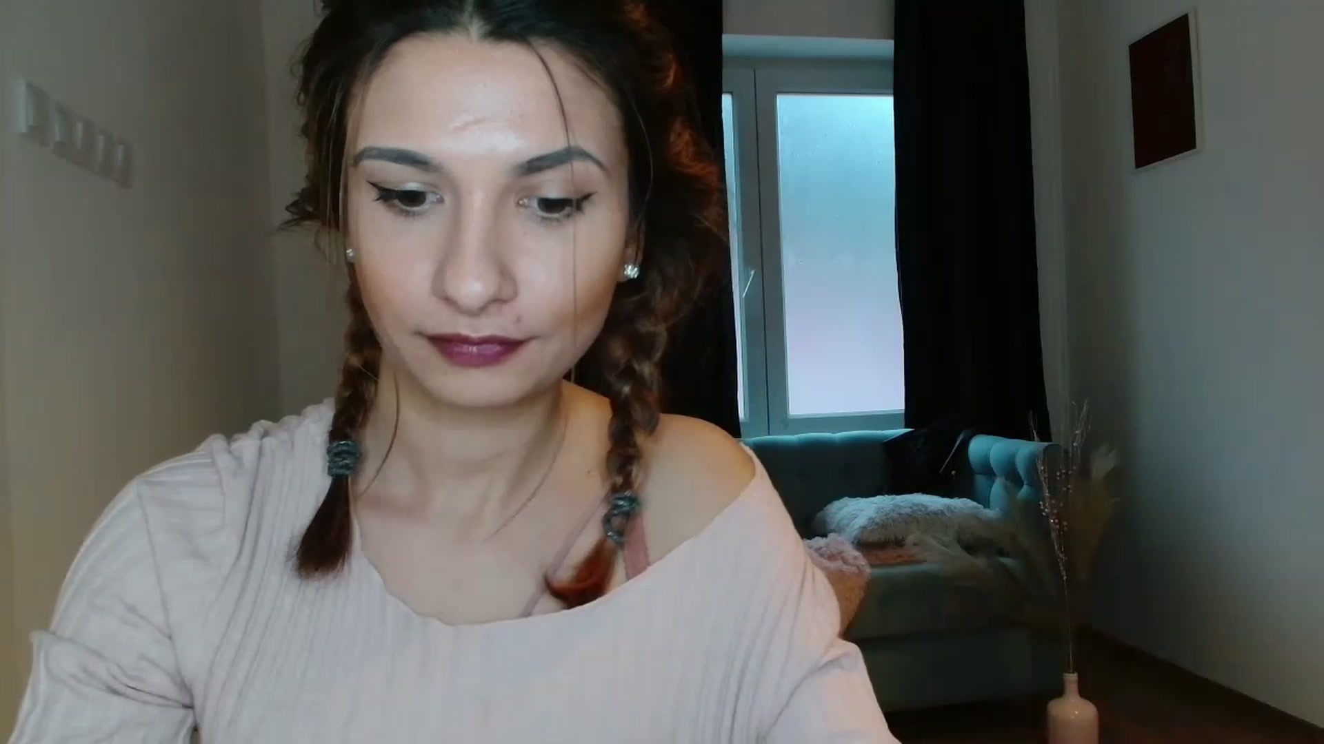 Gallery image thumbnail from pussy_kitti's myfreecams stream on, 11/26/2022, 13:29 image 18 of 20
