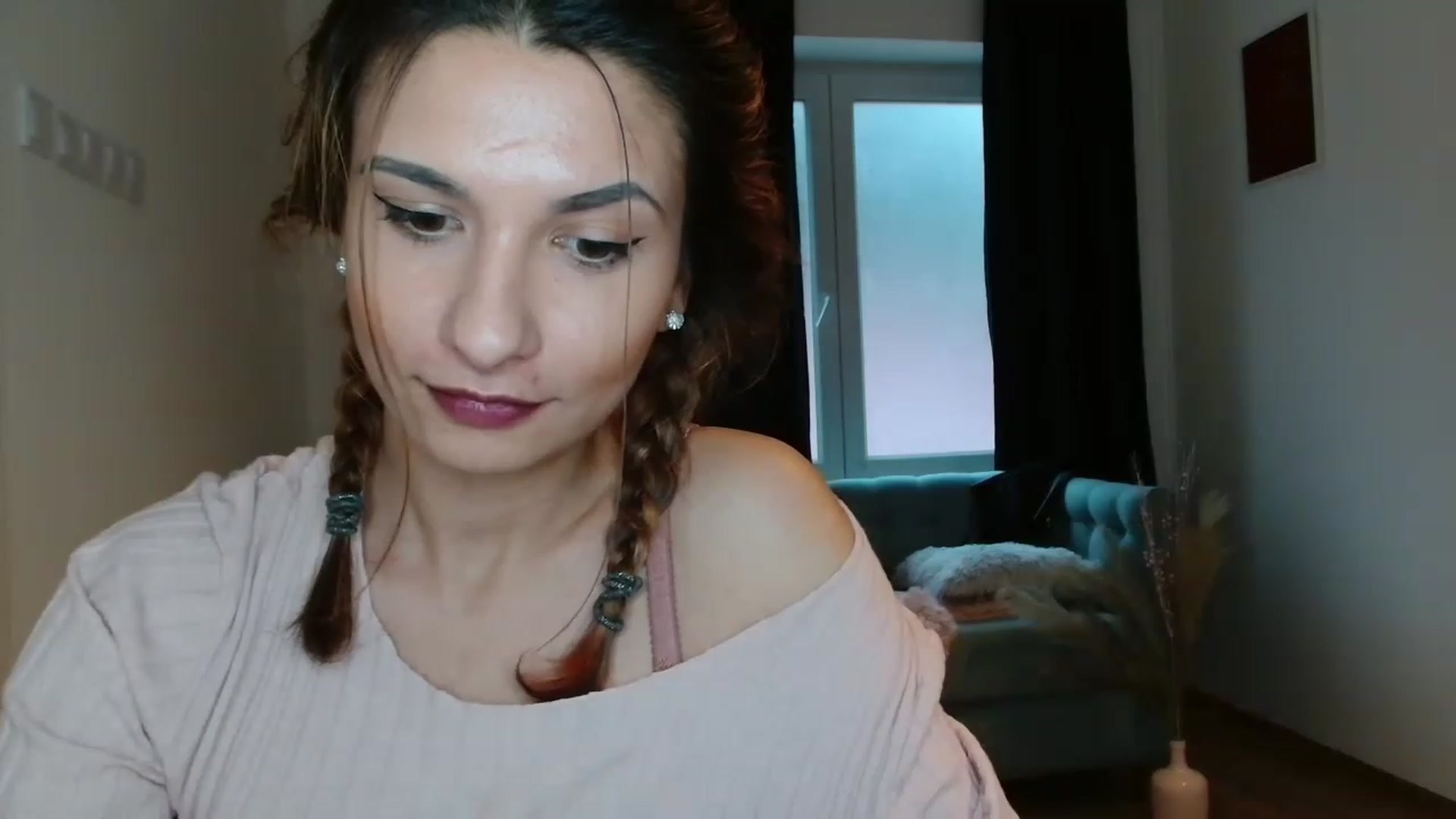 Gallery image thumbnail from pussy_kitti's myfreecams stream on, 11/26/2022, 14:26 image 2 of 20