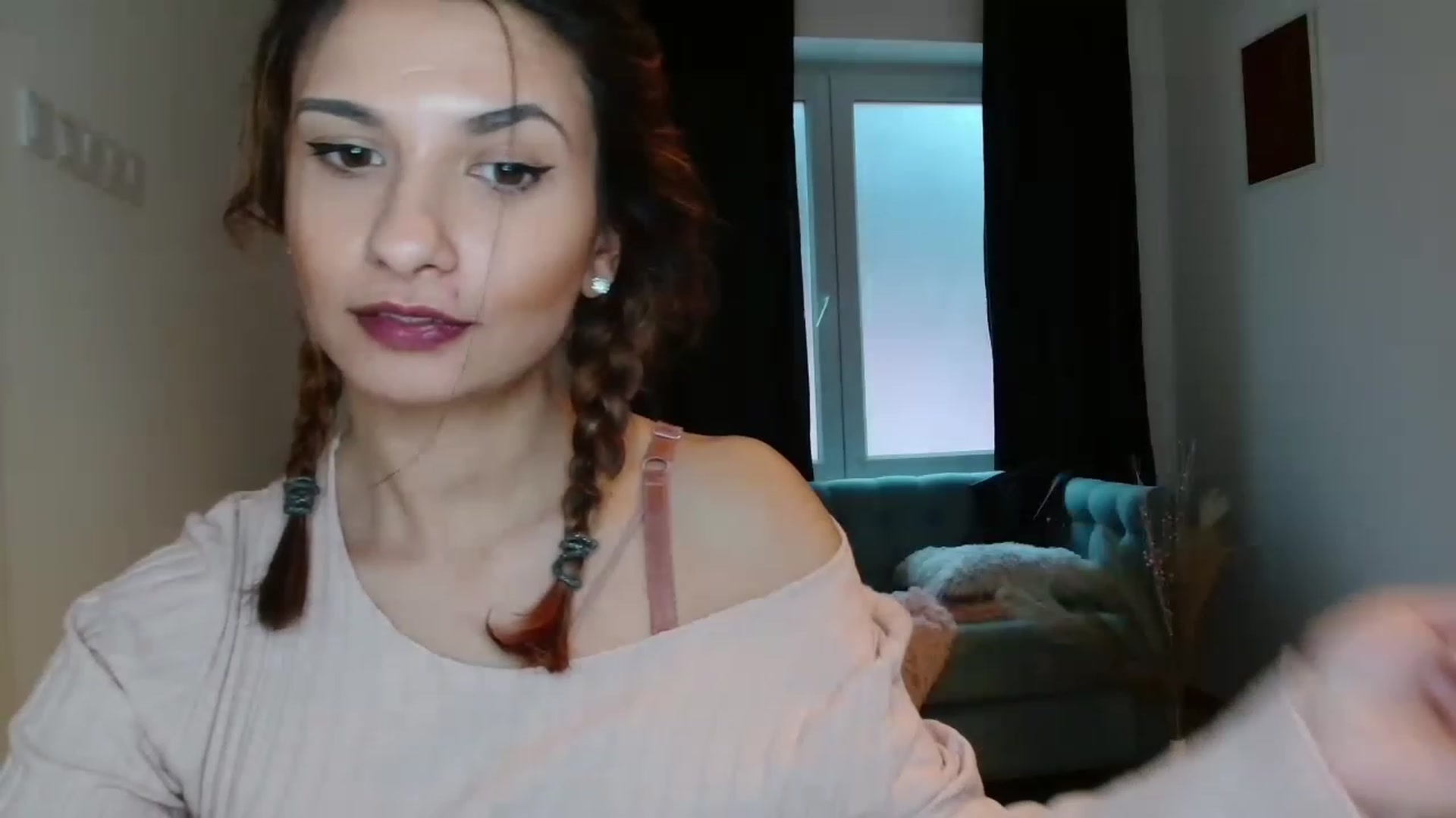 Gallery image thumbnail from pussy_kitti's myfreecams stream on, 11/26/2022, 14:26 image 1 of 20