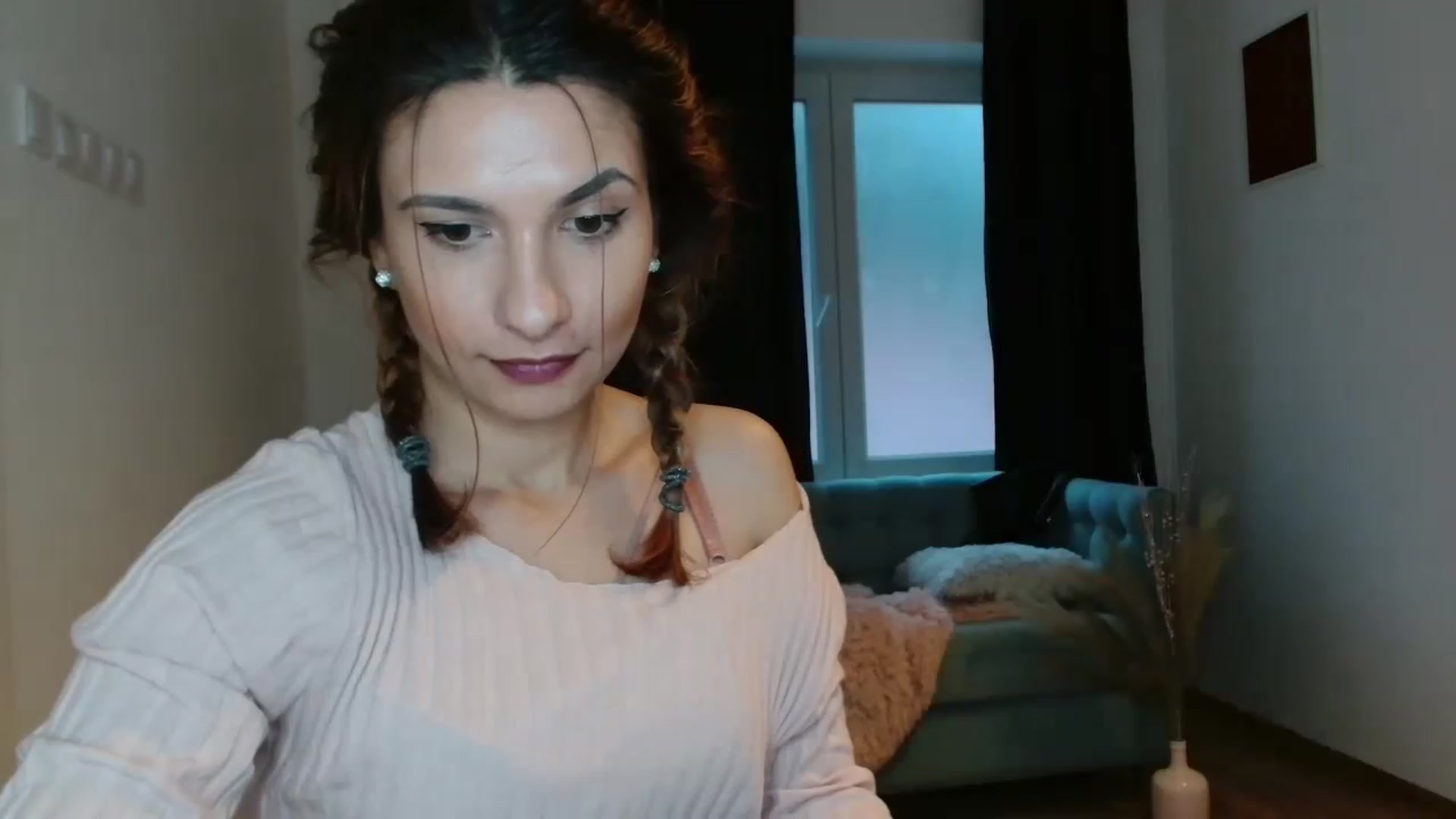 Gallery image thumbnail from pussy_kitti's myfreecams stream on, 11/26/2022, 14:26 image 18 of 20