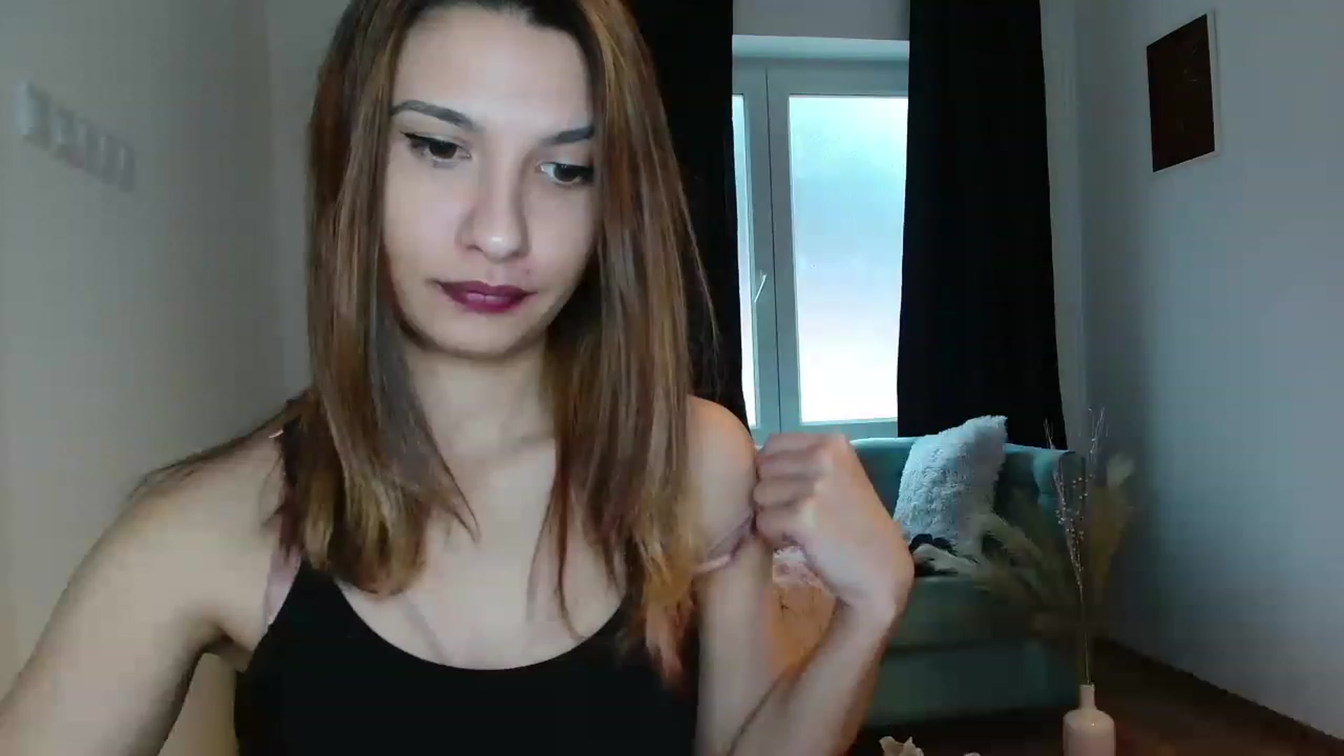 Gallery image thumbnail from pussy_kitti's myfreecams stream on, 11/27/2022, 11:49 image 2 of 20