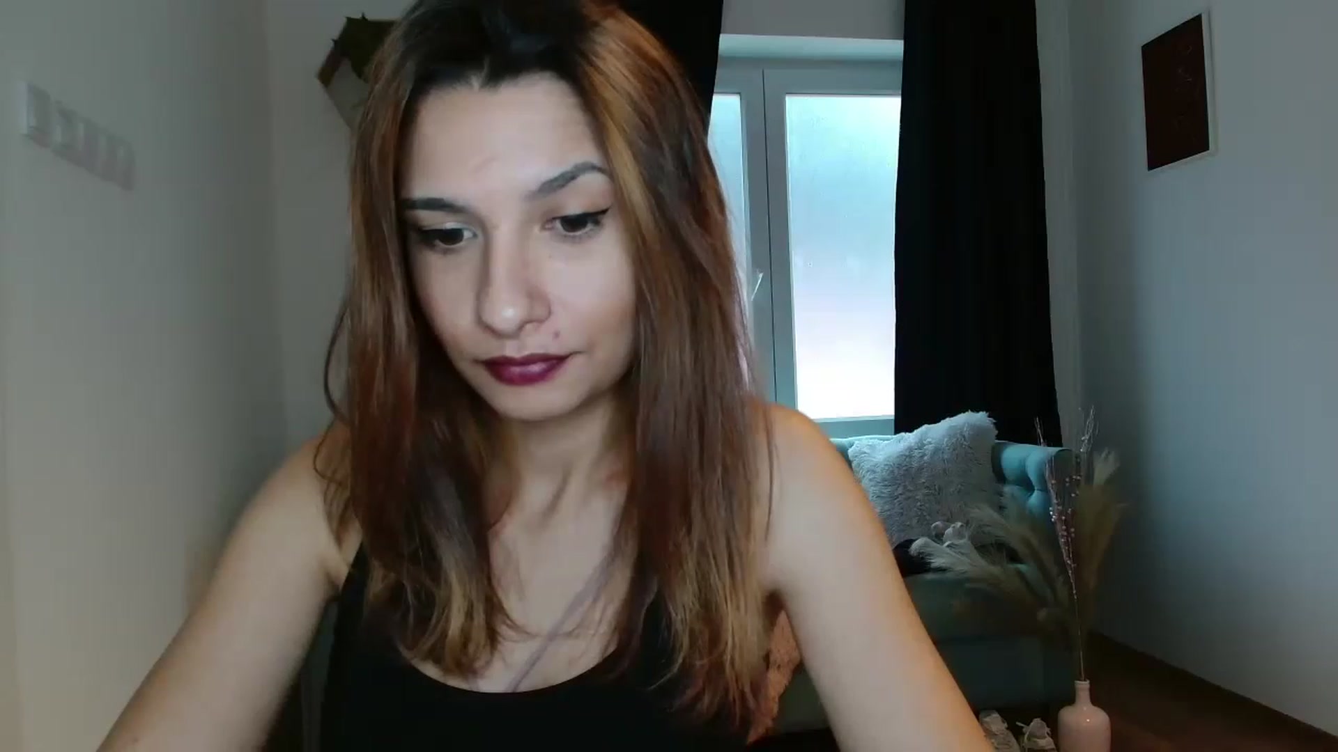 Gallery image thumbnail from pussy_kitti's myfreecams stream on, 11/27/2022, 11:49 image 18 of 20