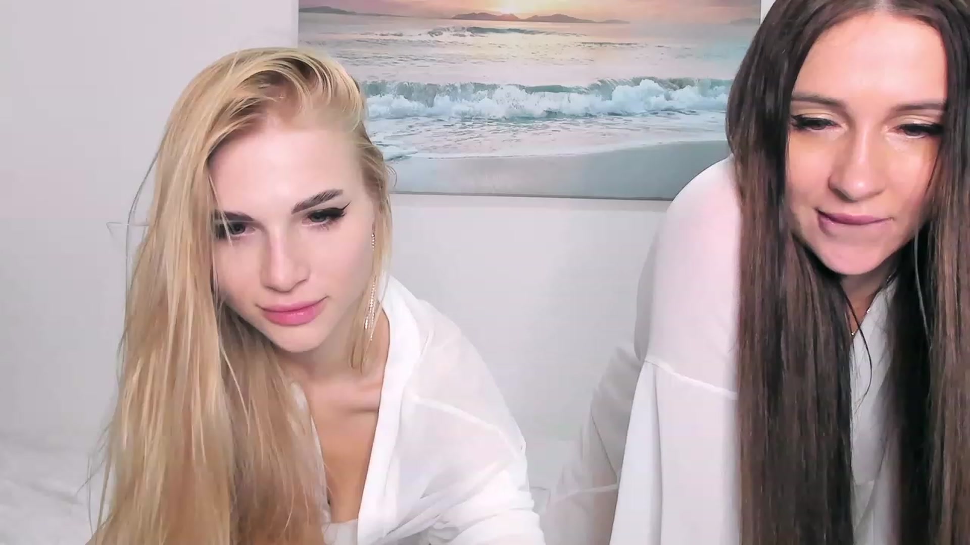 Gallery image thumbnail from pussykittiy's myfreecams stream on, 01/06/2024, 24:40 image 6 of 20
