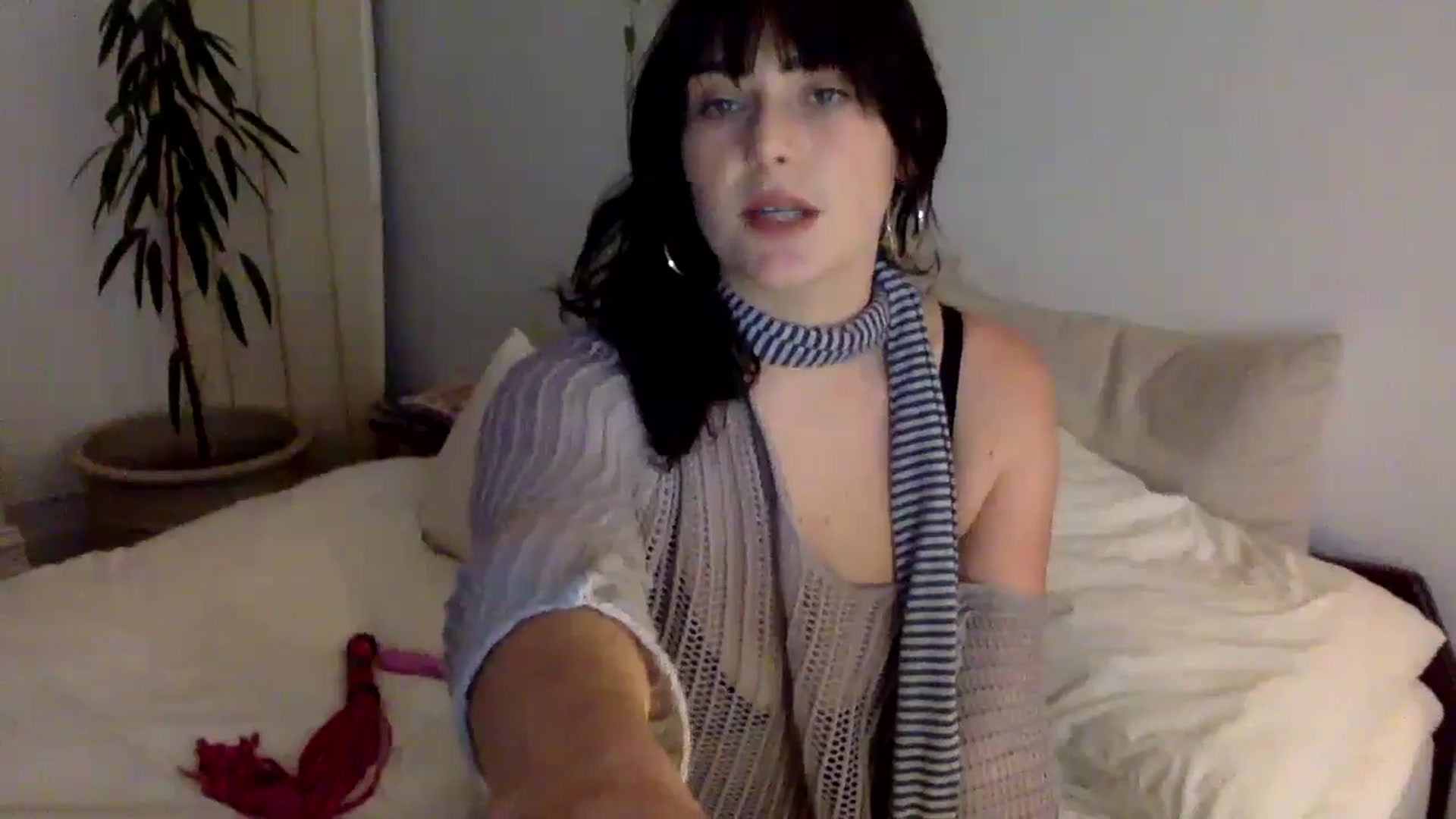 Gallery image thumbnail from pyrexPrincess's myfreecams stream on, 05/20/2024, 03:34 image 6 of 20