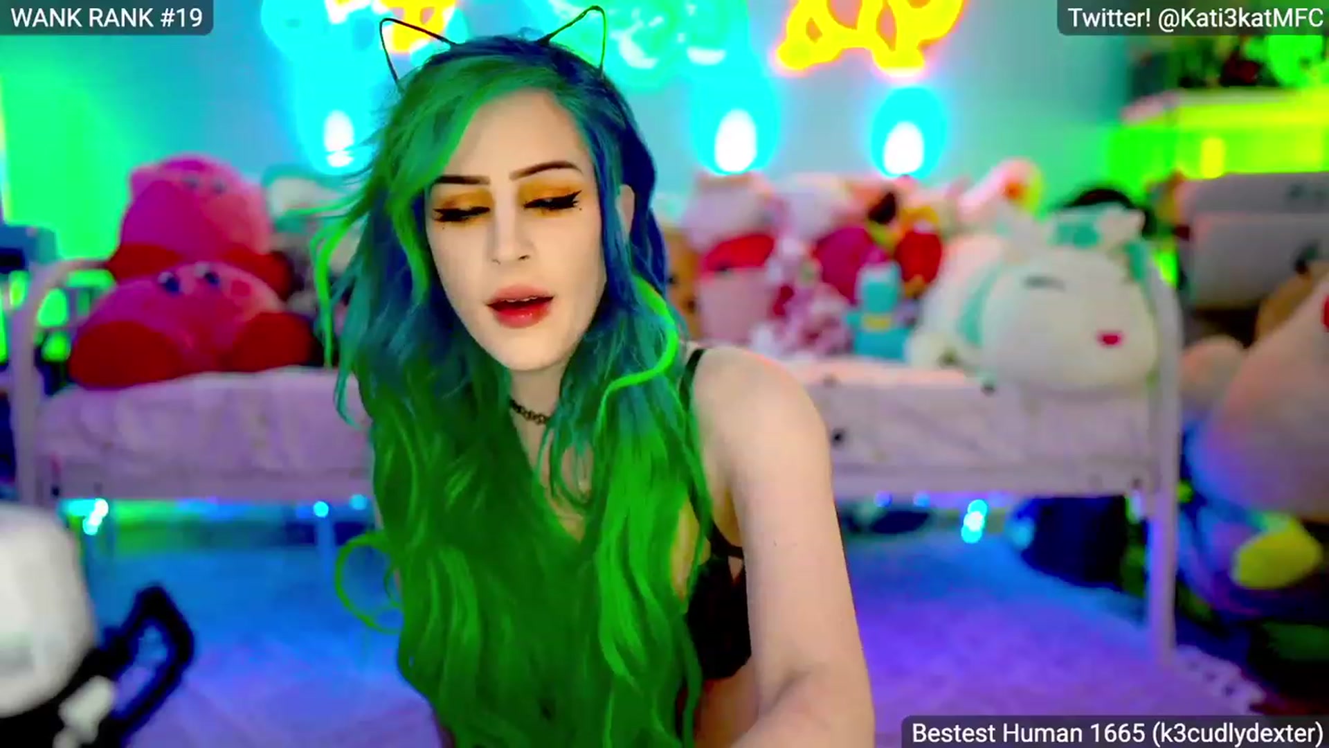 Gallery image thumbnail from queefnoice's myfreecams stream on, 04/19/2023, 04:53 image 11 of 20
