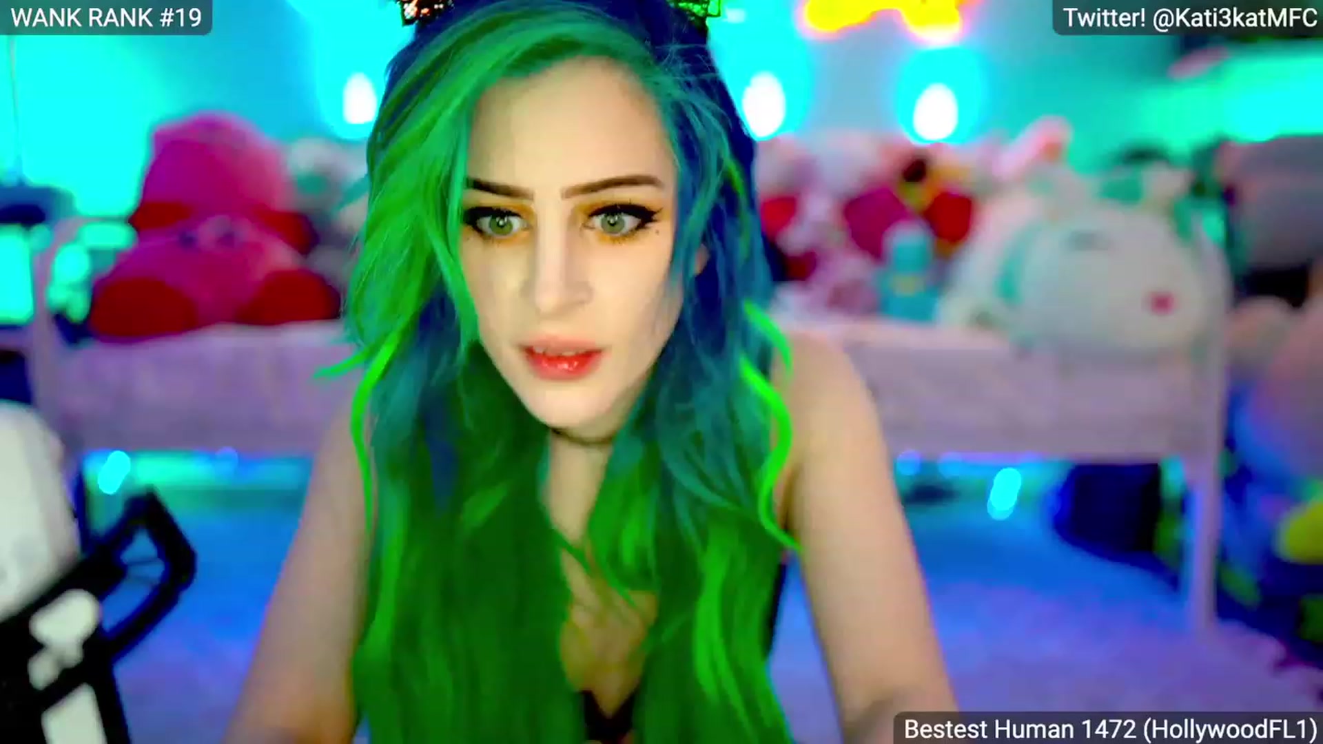 Gallery image thumbnail from queefnoice's myfreecams stream on, 04/19/2023, 04:53 image 4 of 20