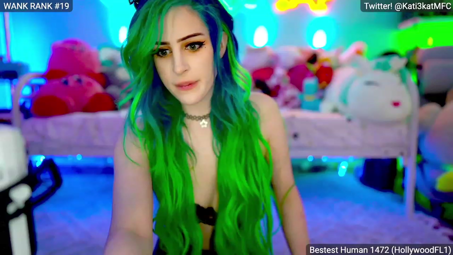 Gallery image thumbnail from queefnoice's myfreecams stream on, 04/19/2023, 04:53 image 5 of 20