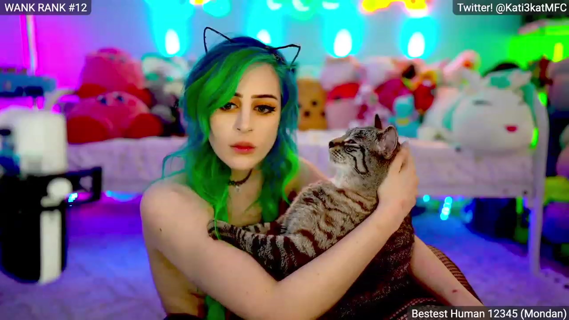 Gallery image thumbnail from queefnoice's myfreecams stream on, 04/19/2023, 06:56 image 14 of 20