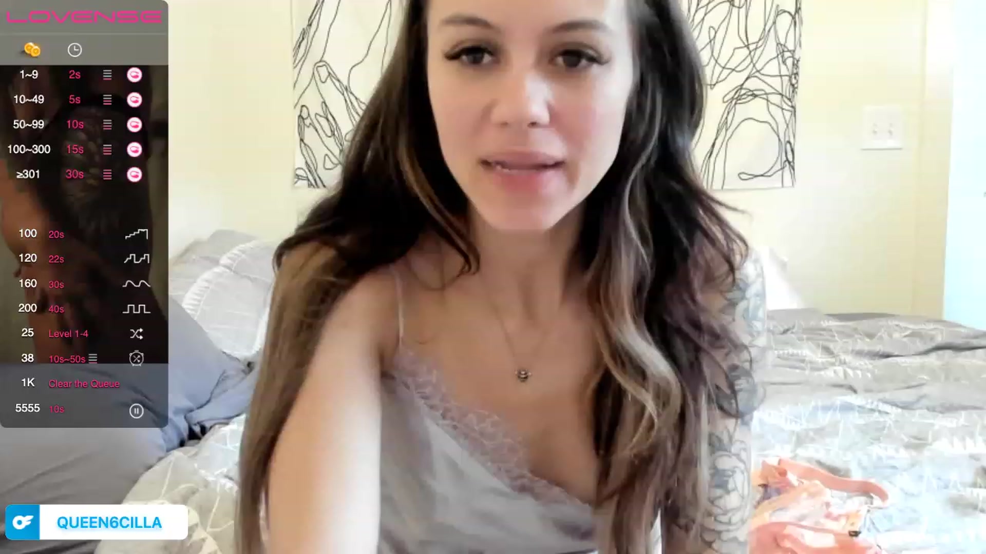 Gallery image thumbnail from queen6cilla's myfreecams stream on, 06/24/2023, 18:43 image 9 of 20