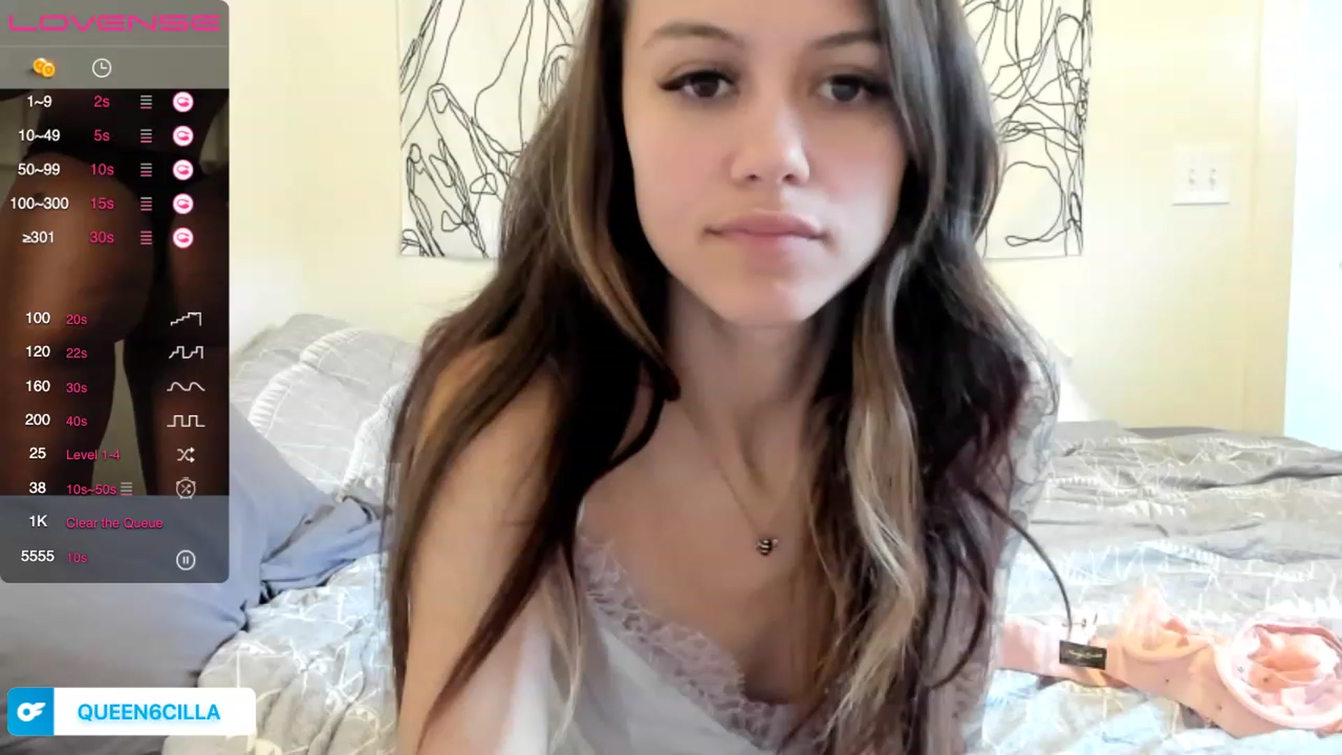 Gallery image thumbnail from queen6cilla's myfreecams stream on, 06/24/2023, 18:43 image 10 of 20