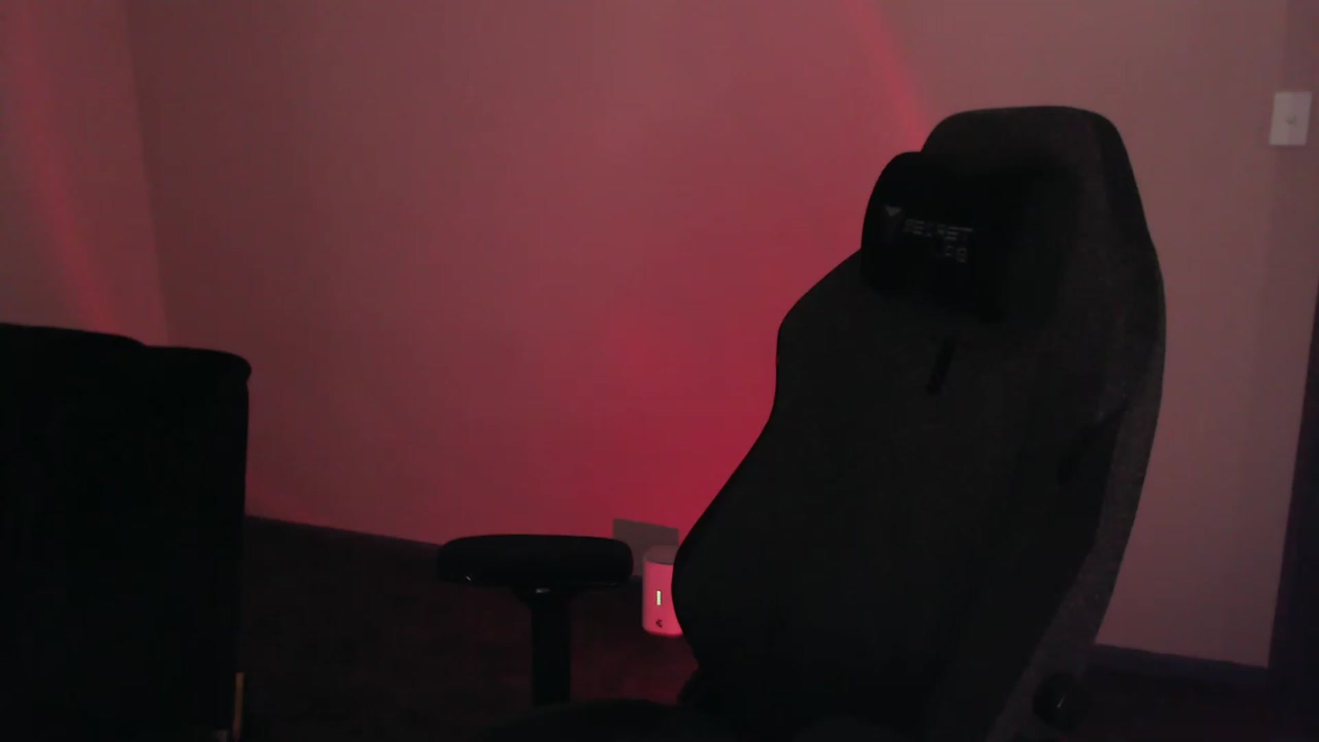 Gallery image thumbnail from r00m704v01d's myfreecams stream on, 02/17/2023, 03:06 image 19 of 20