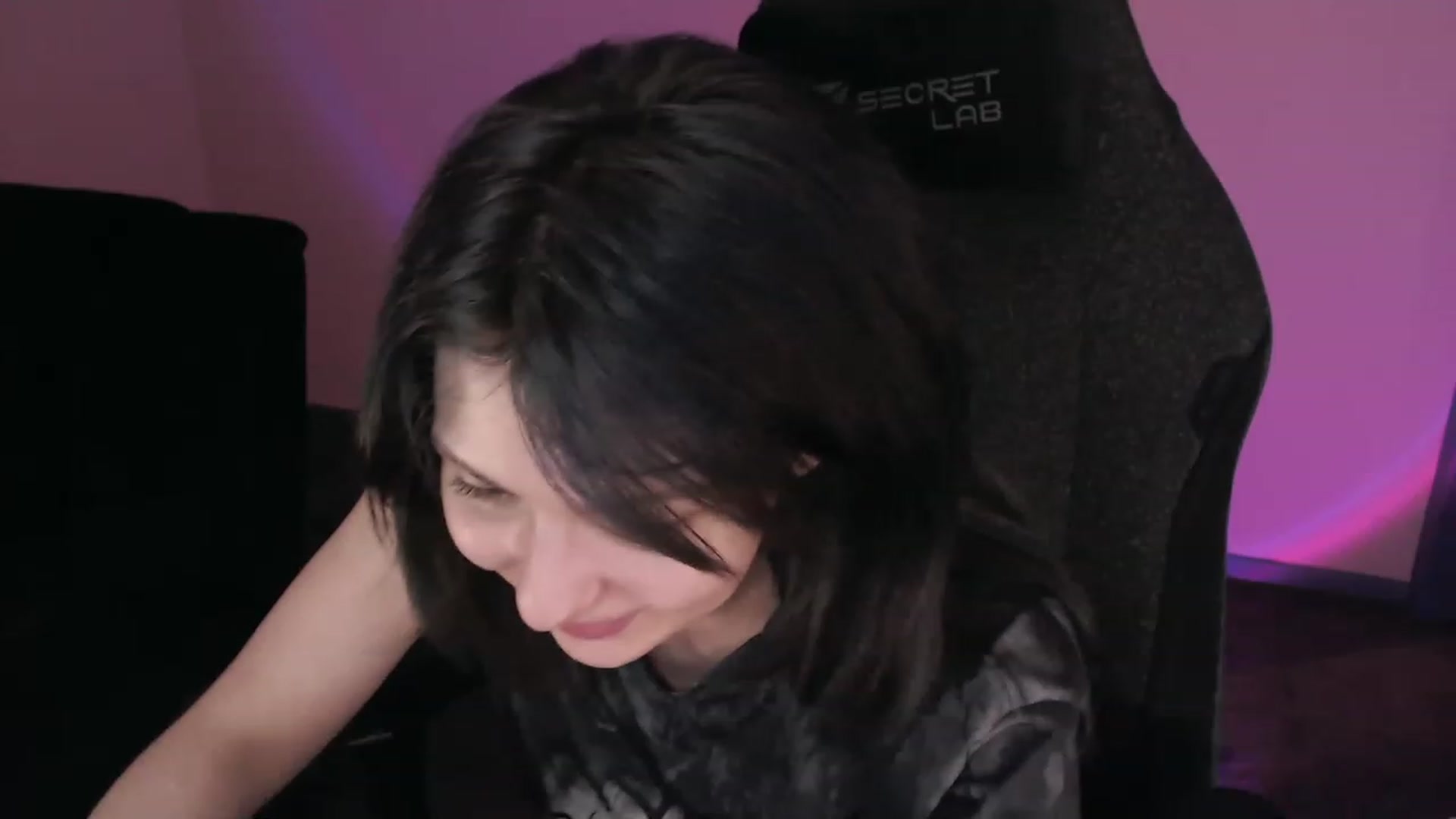 Gallery image thumbnail from r00m704v01d's myfreecams stream on, 02/17/2023, 05:43 image 12 of 20