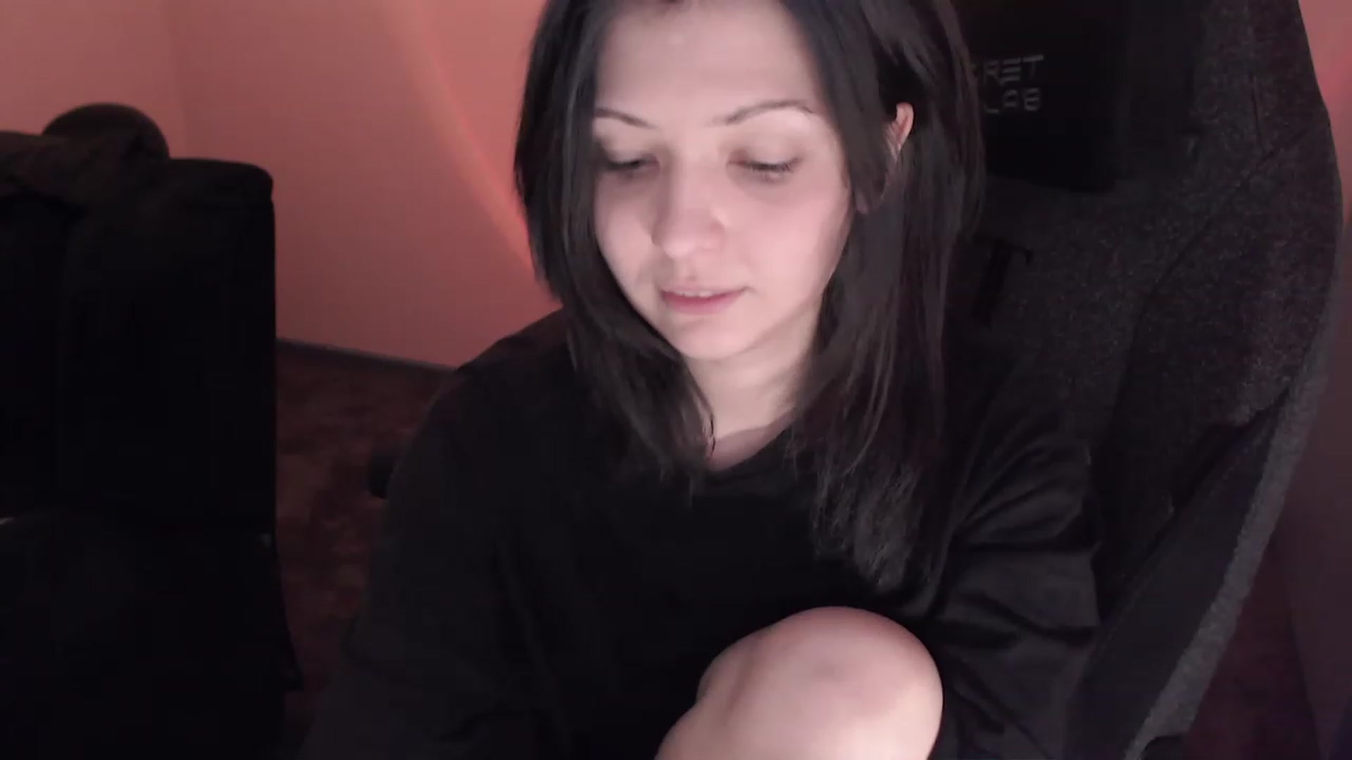 Gallery image thumbnail from r00m704v01d's myfreecams stream on, 02/18/2023, 02:40 image 6 of 20