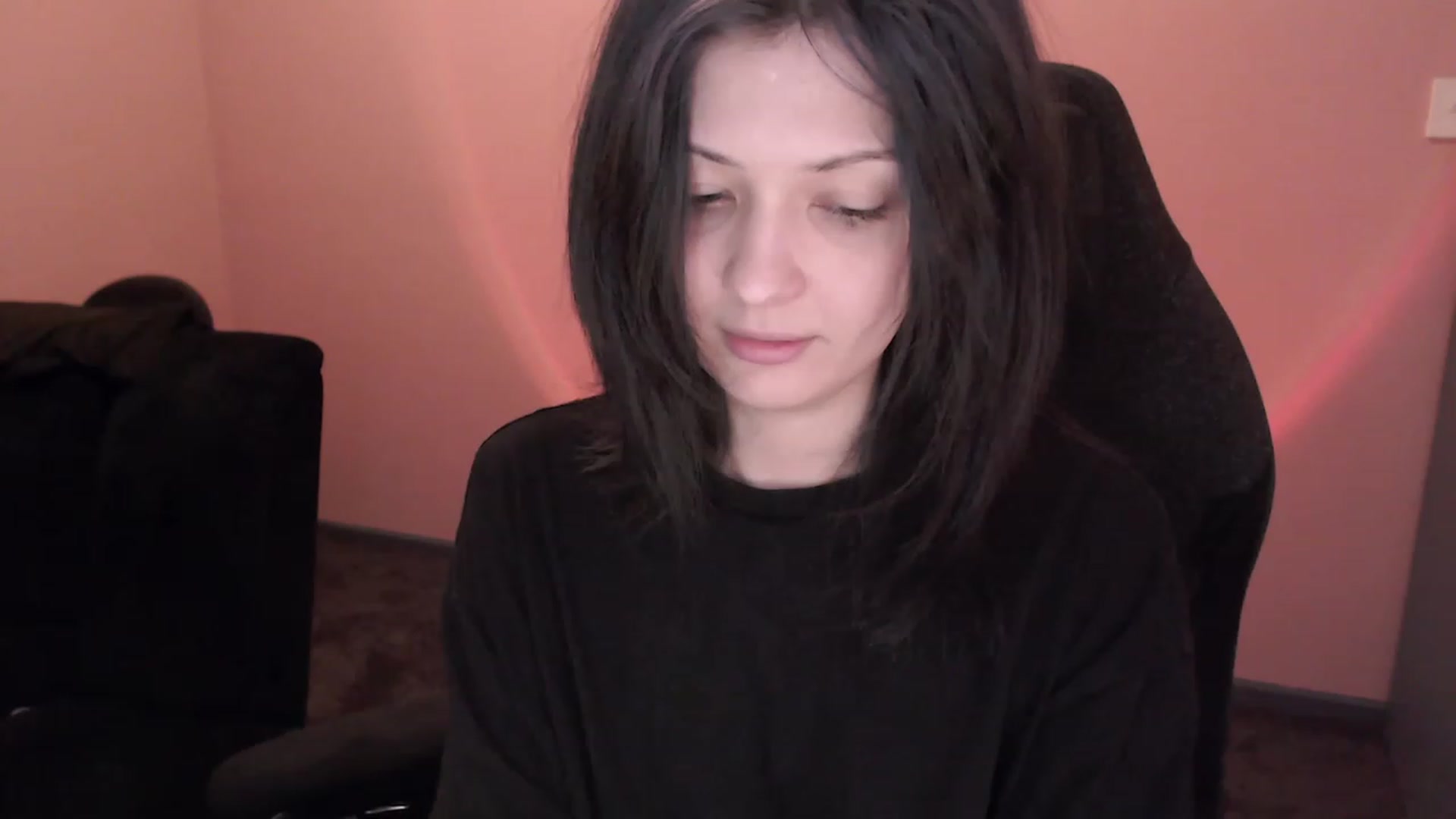 Gallery image thumbnail from r00m704v01d's myfreecams stream on, 02/18/2023, 02:40 image 15 of 20