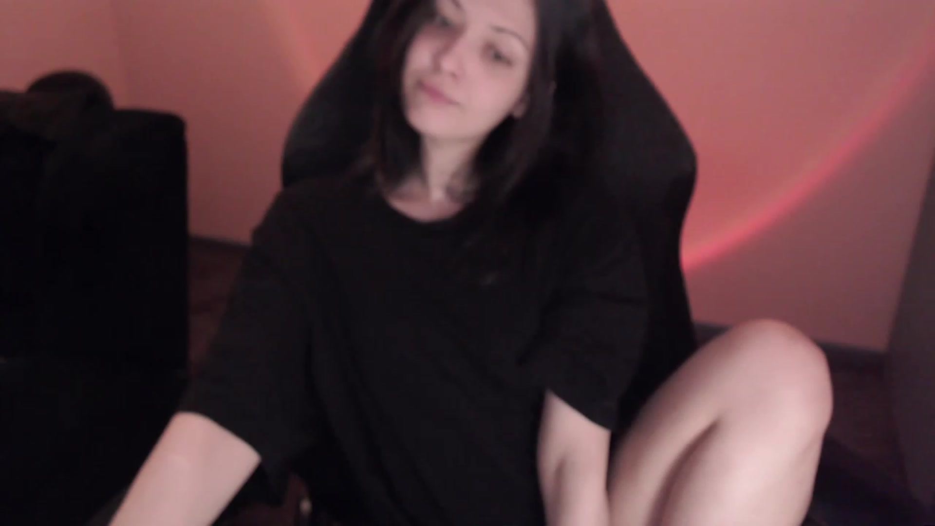 Gallery image thumbnail from r00m704v01d's myfreecams stream on, 02/18/2023, 02:40 image 2 of 20