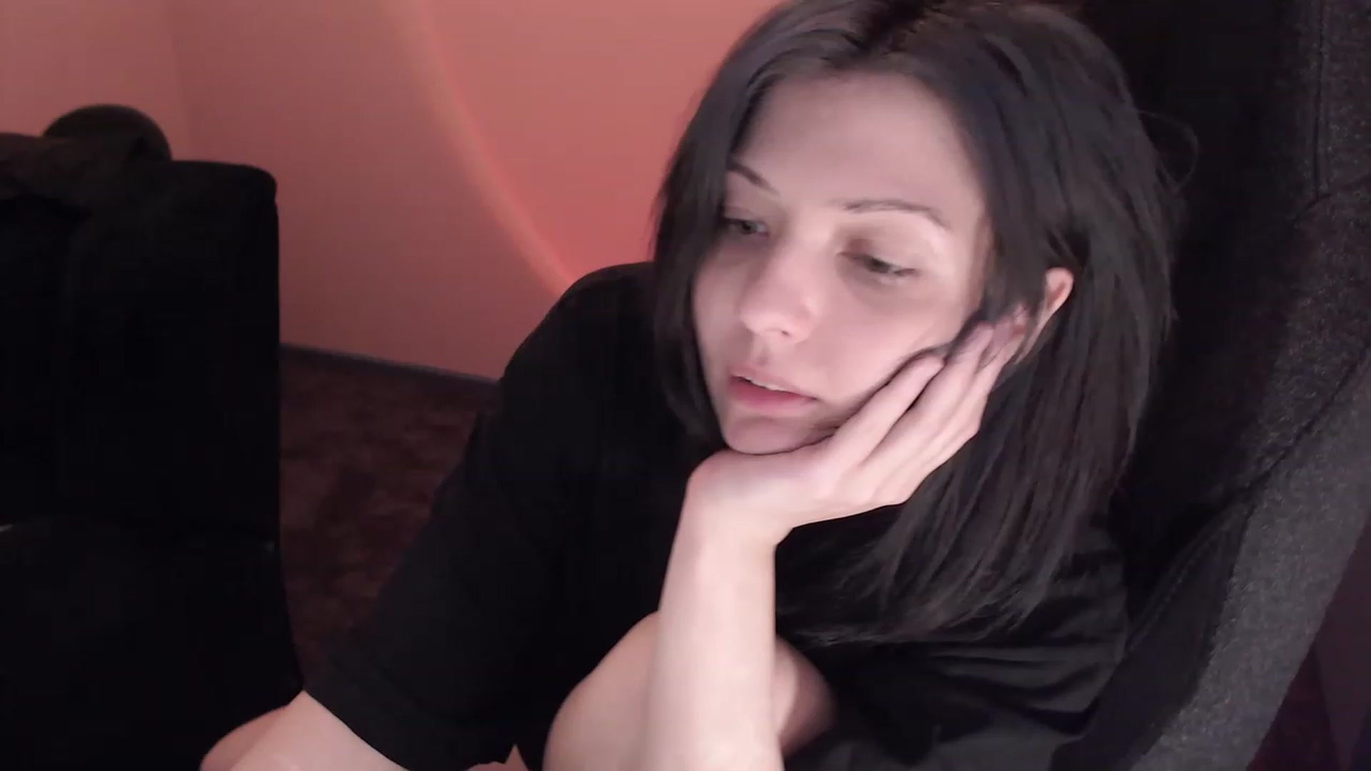 Gallery image thumbnail from r00m704v01d's myfreecams stream on, 02/18/2023, 02:40 image 5 of 20