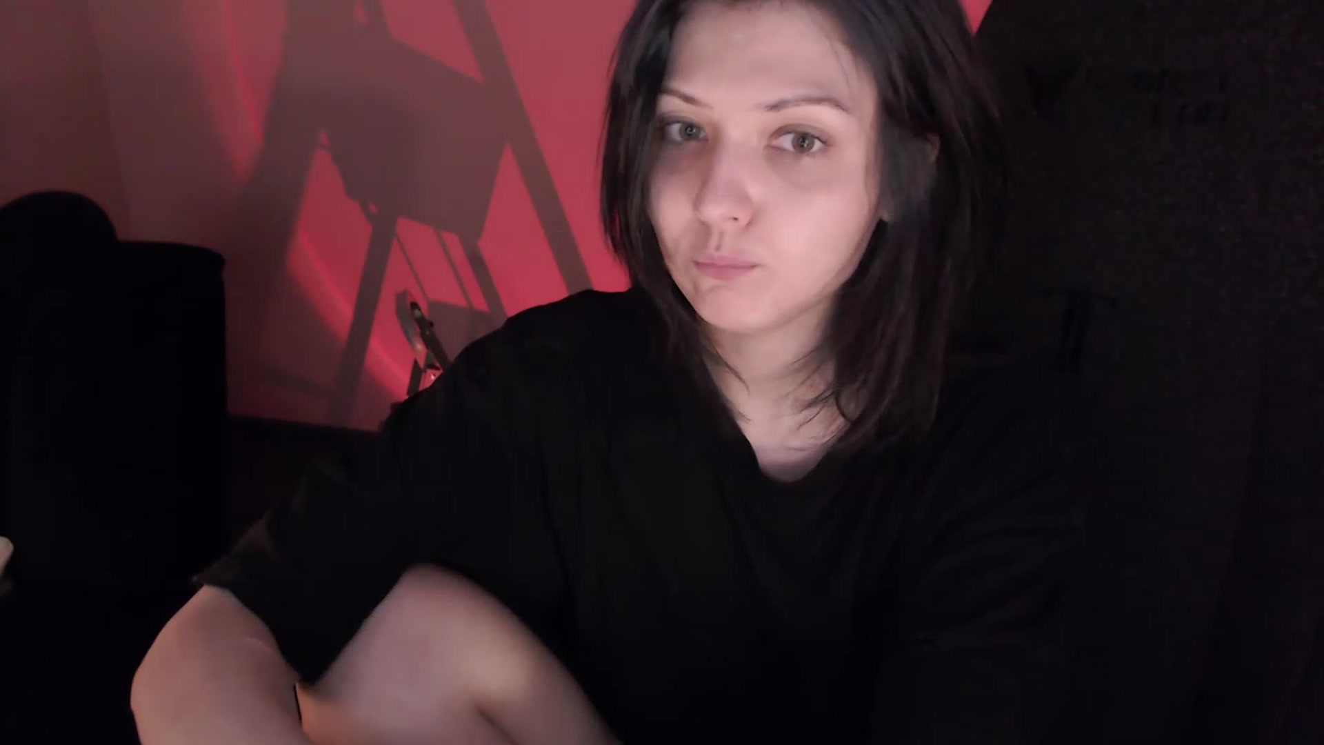 Gallery image thumbnail from r00m704v01d's myfreecams stream on, 02/18/2023, 08:11 image 18 of 20