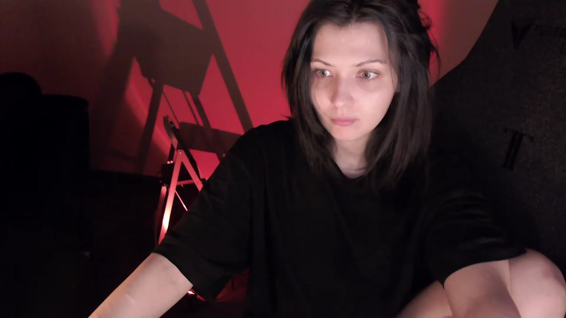 Gallery image thumbnail from r00m704v01d's myfreecams stream on, 02/18/2023, 11:03 image 13 of 20