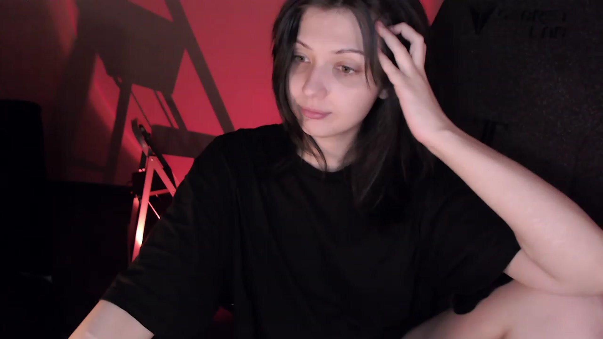 Gallery image thumbnail from r00m704v01d's myfreecams stream on, 02/18/2023, 11:03 image 7 of 20