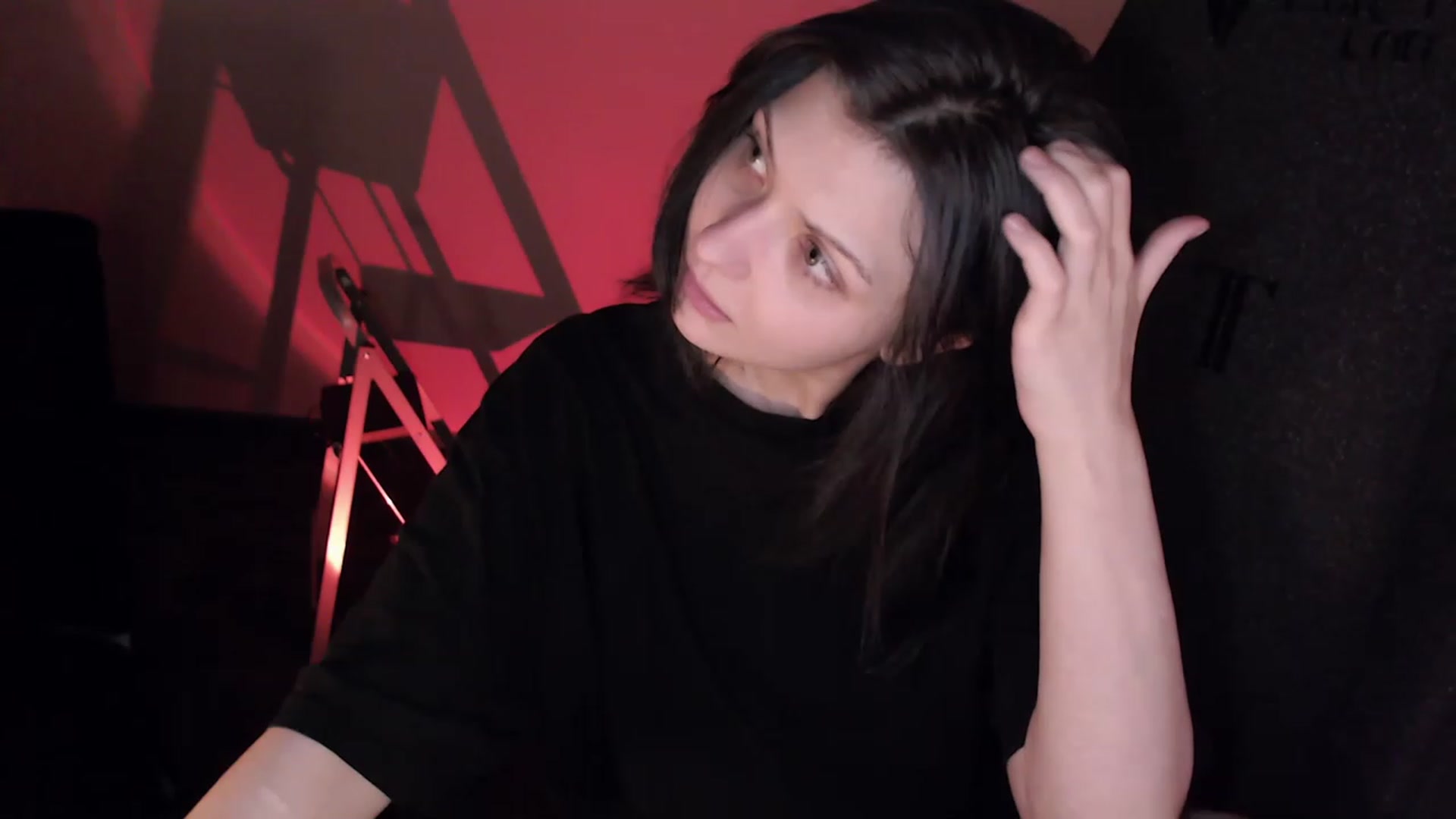 Gallery image thumbnail from r00m704v01d's myfreecams stream on, 02/18/2023, 11:03 image 4 of 20