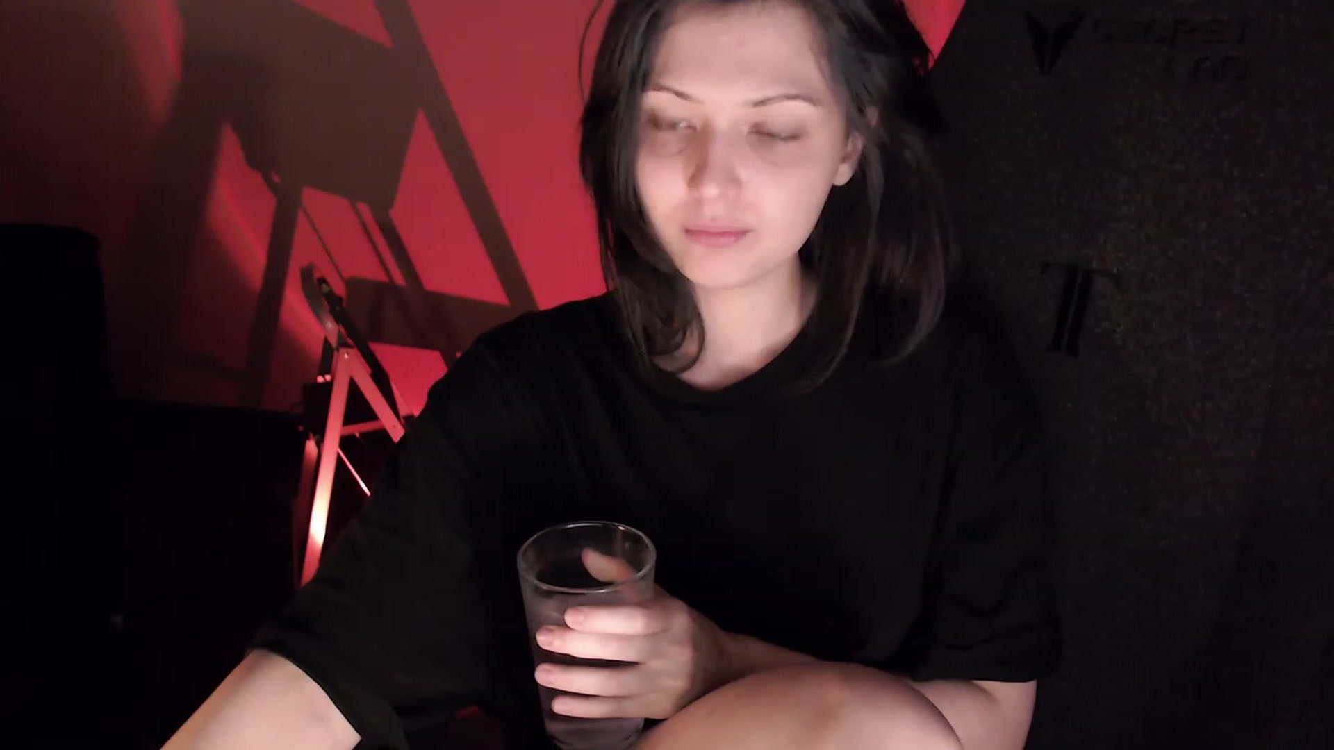 Gallery image thumbnail from r00m704v01d's myfreecams stream on, 02/18/2023, 11:03 image 17 of 20