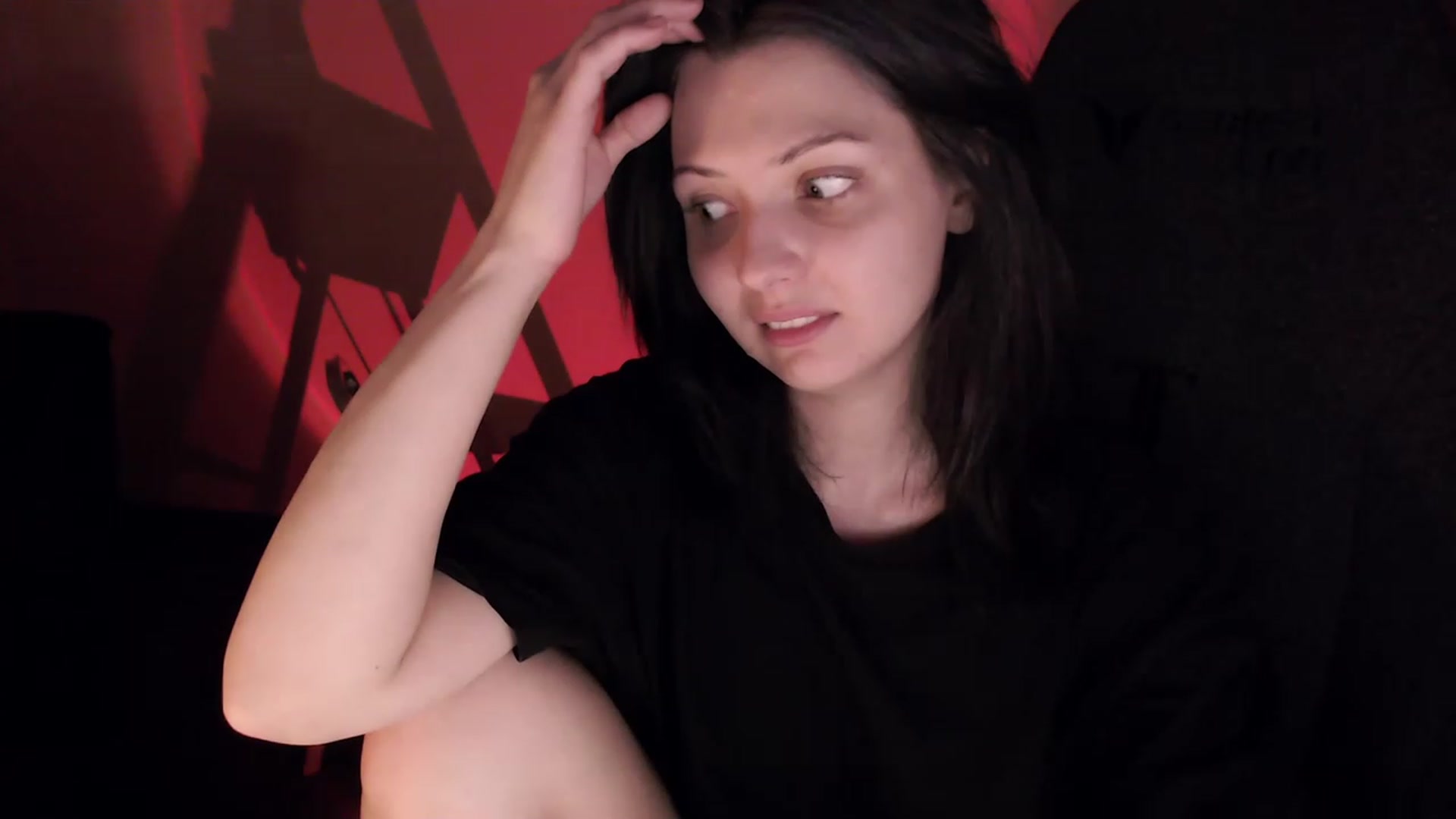 Gallery image thumbnail from r00m704v01d's myfreecams stream on, 02/18/2023, 11:12 image 10 of 20