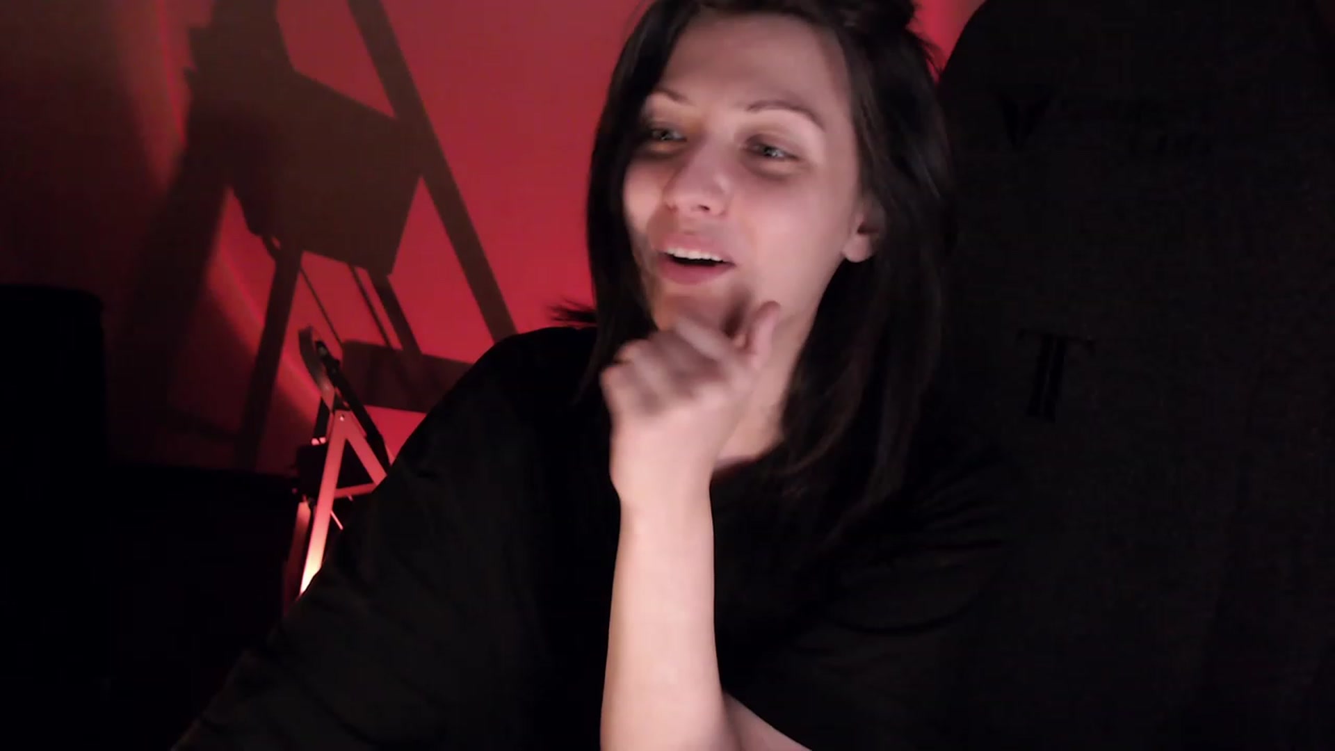 Gallery image thumbnail from r00m704v01d's myfreecams stream on, 02/18/2023, 11:12 image 6 of 20