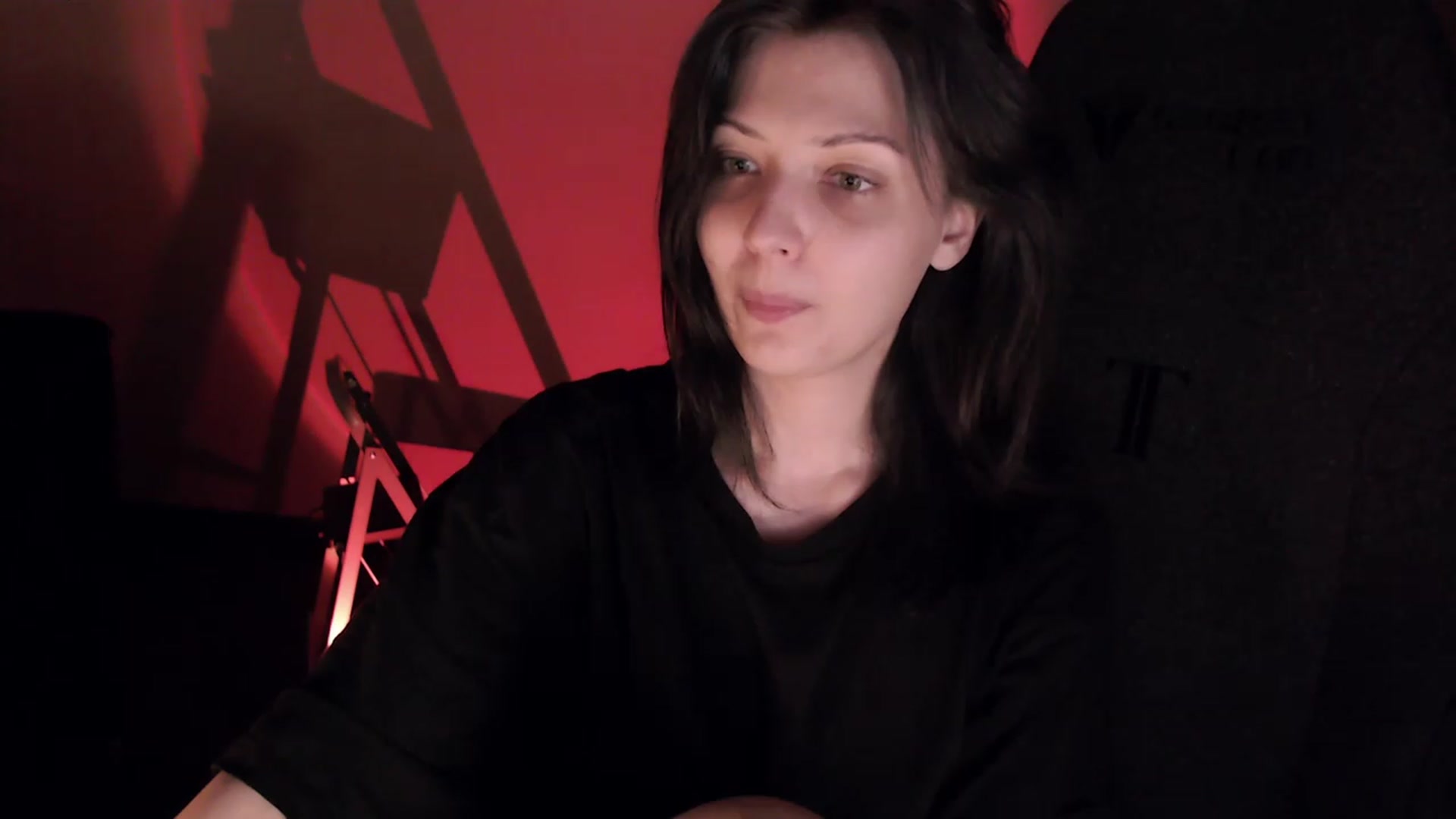 Gallery image thumbnail from r00m704v01d's myfreecams stream on, 02/18/2023, 11:12 image 7 of 20