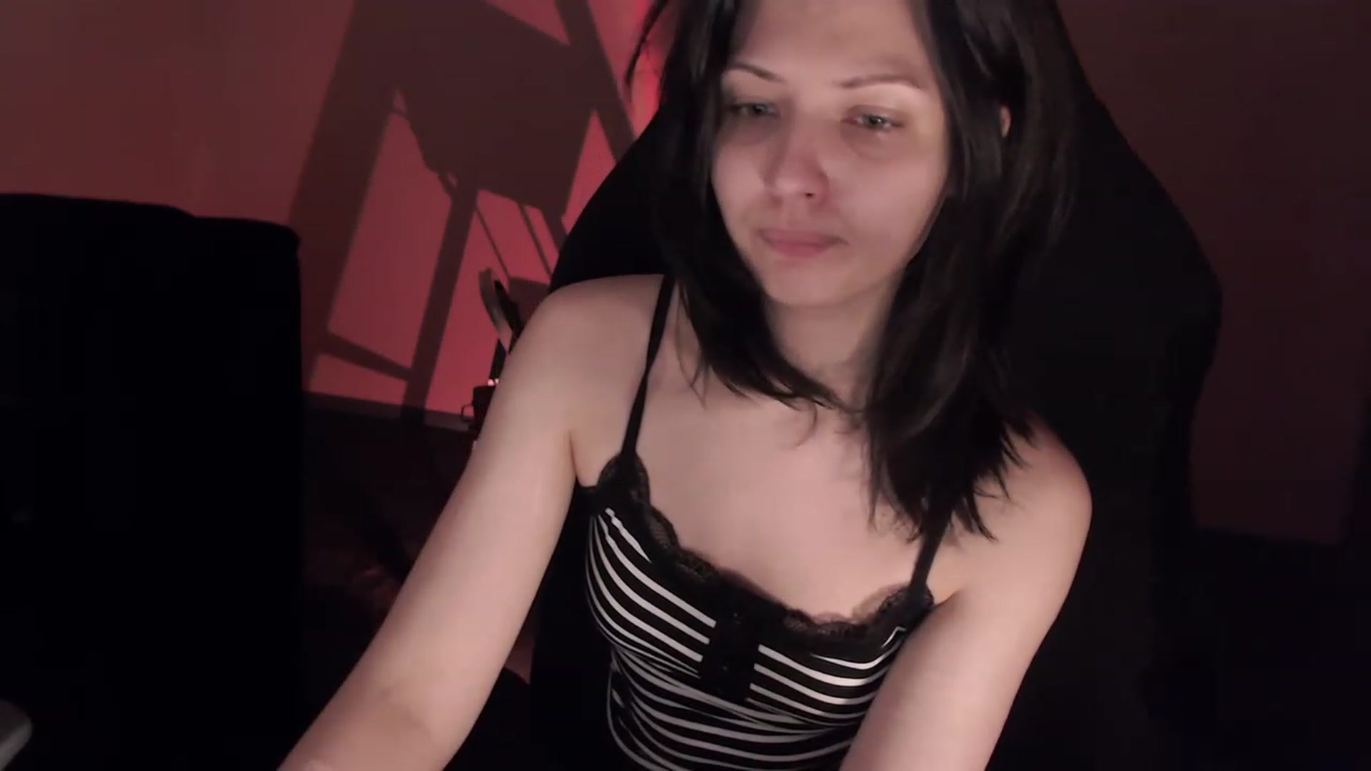 Gallery image thumbnail from r00m704v01d's myfreecams stream on, 02/19/2023, 04:54 image 12 of 20