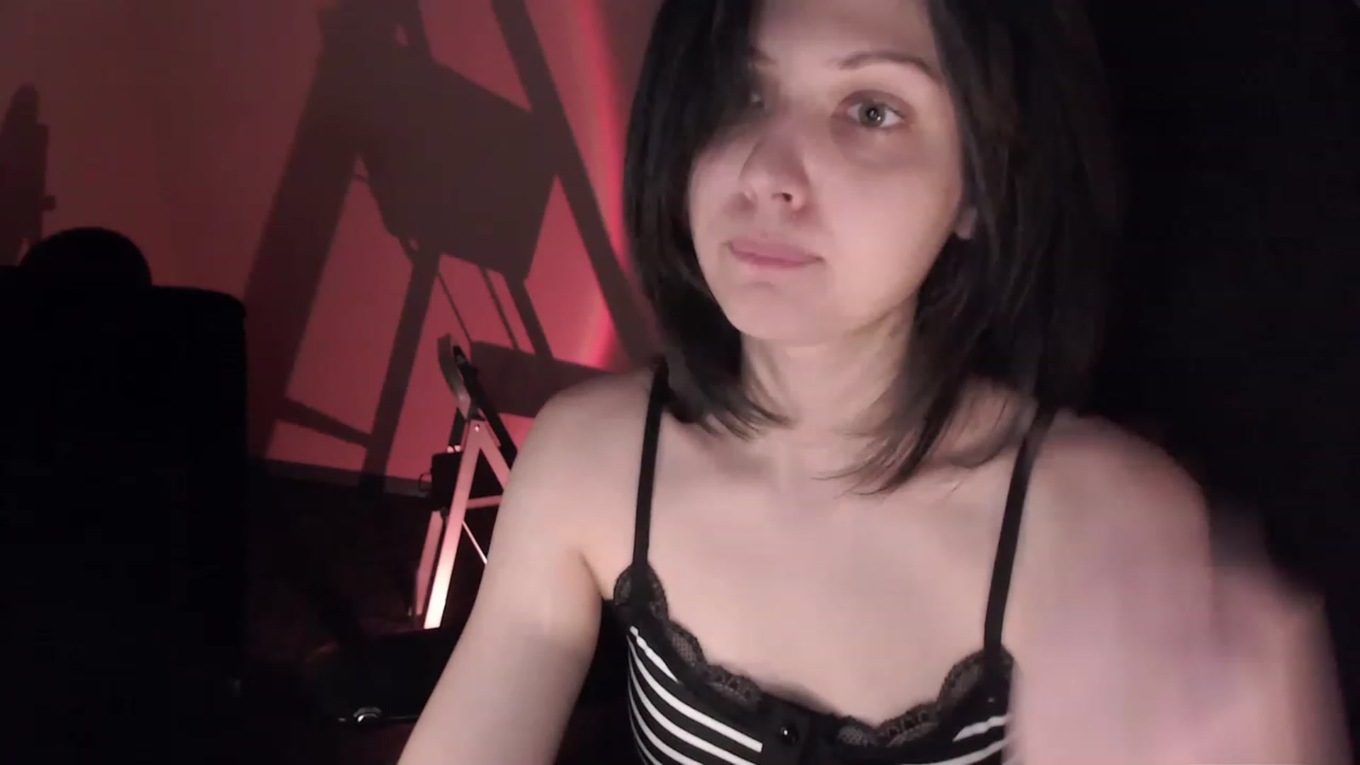 Gallery image thumbnail from r00m704v01d's myfreecams stream on, 02/19/2023, 04:54 image 7 of 20