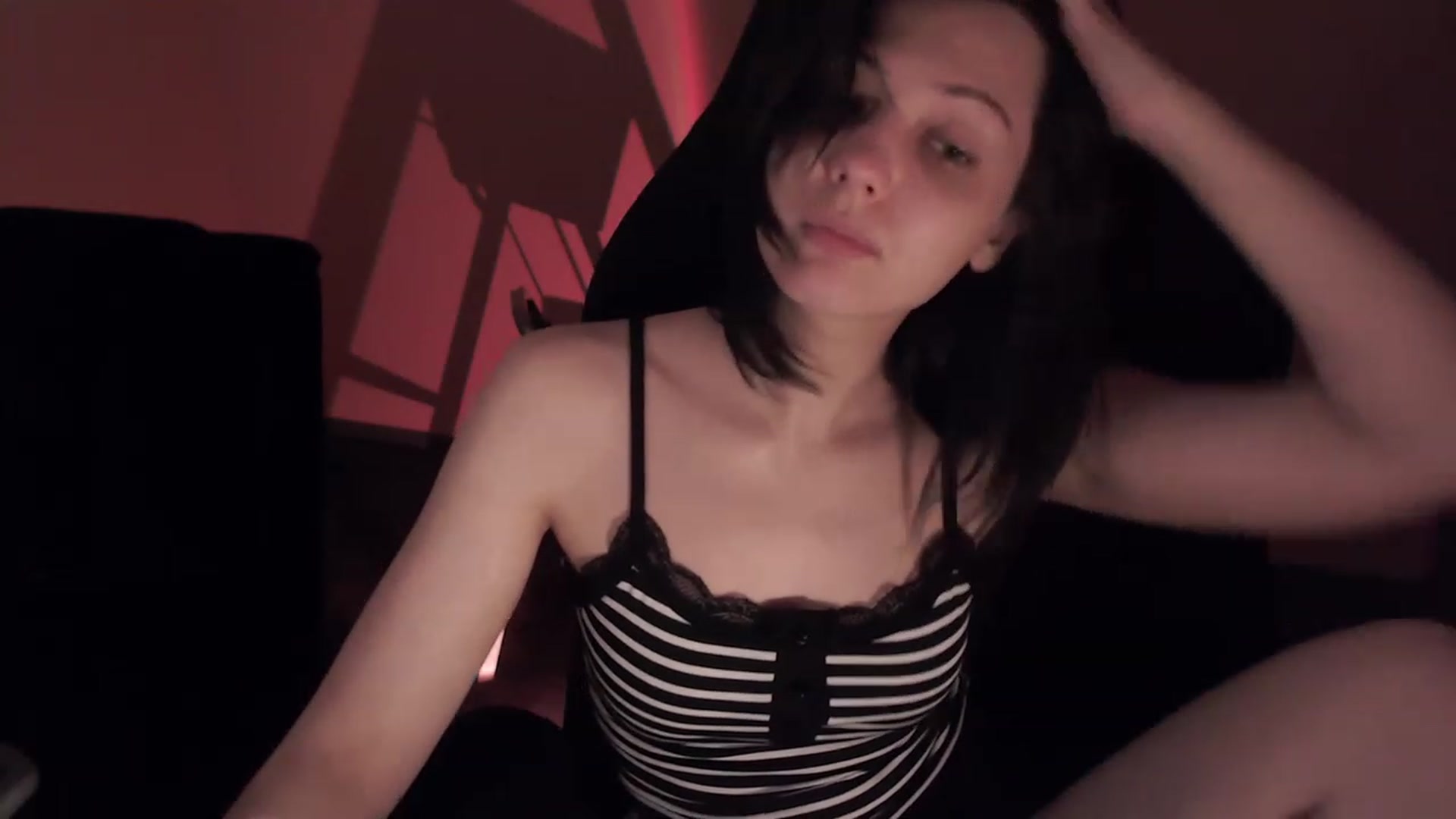 Gallery image thumbnail from r00m704v01d's myfreecams stream on, 02/19/2023, 04:54 image 13 of 20