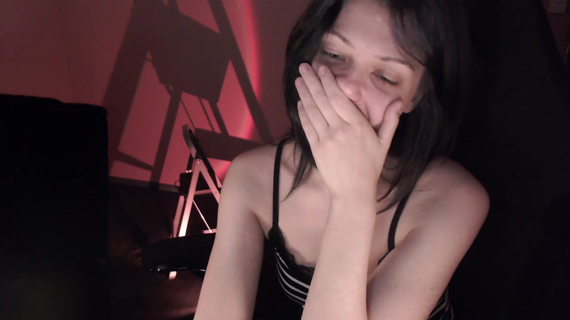 Gallery image thumbnail from r00m704v01d's myfreecams stream on, 02/19/2023, 04:54 image 8 of 20