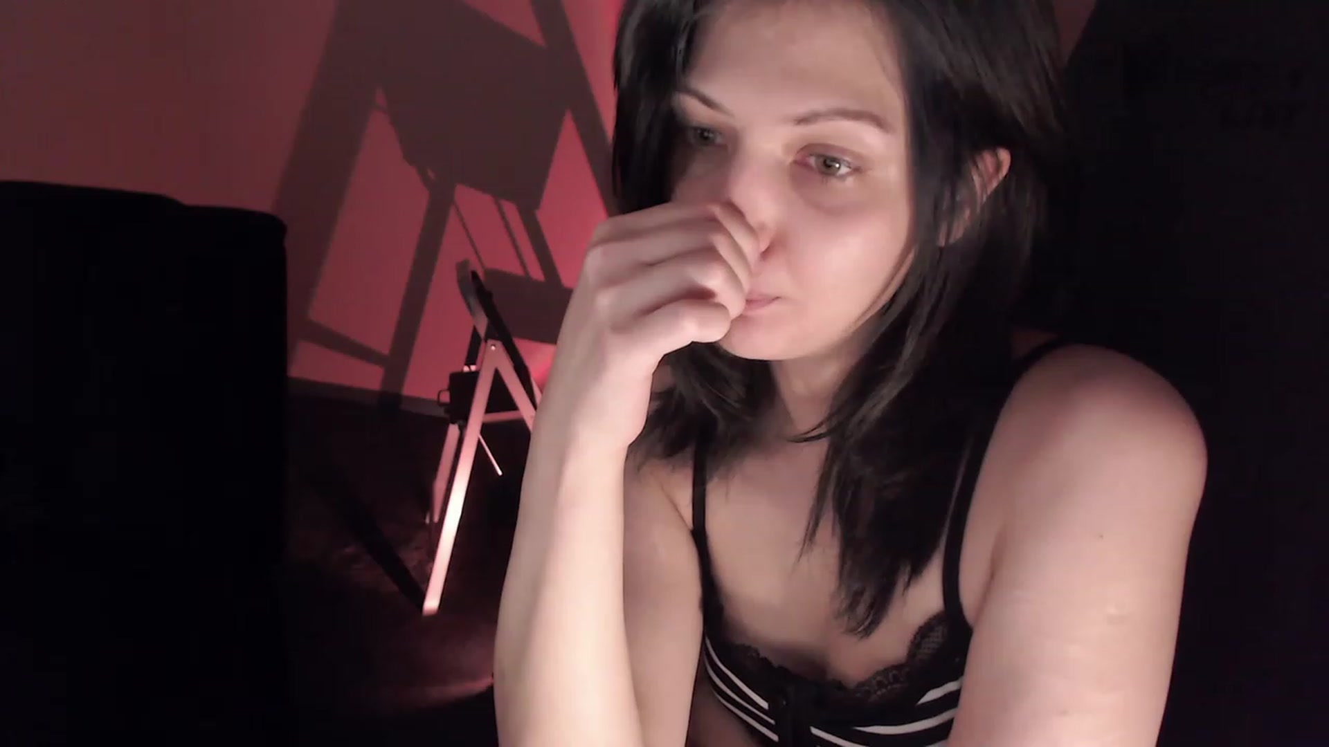 Gallery image thumbnail from r00m704v01d's myfreecams stream on, 02/19/2023, 05:34 image 10 of 20