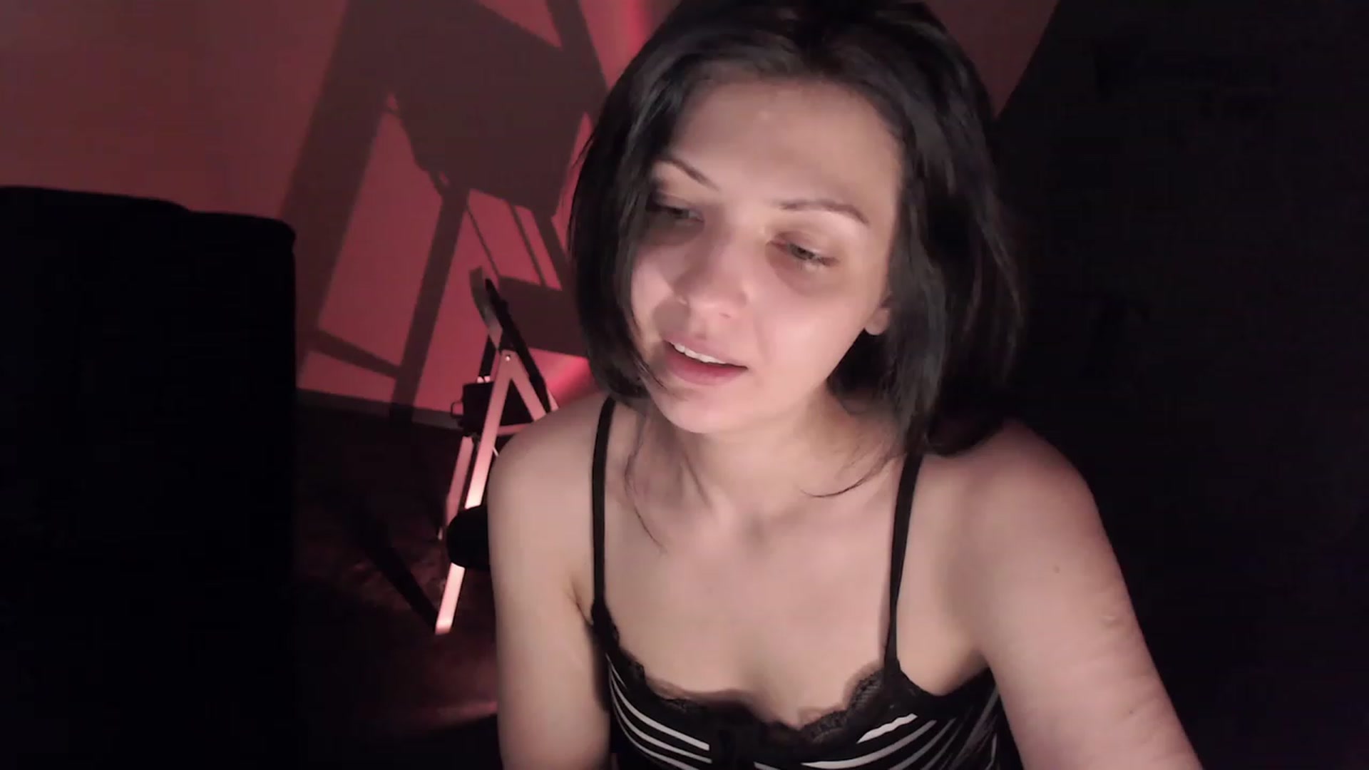 Gallery image thumbnail from r00m704v01d's myfreecams stream on, 02/19/2023, 05:34 image 4 of 20